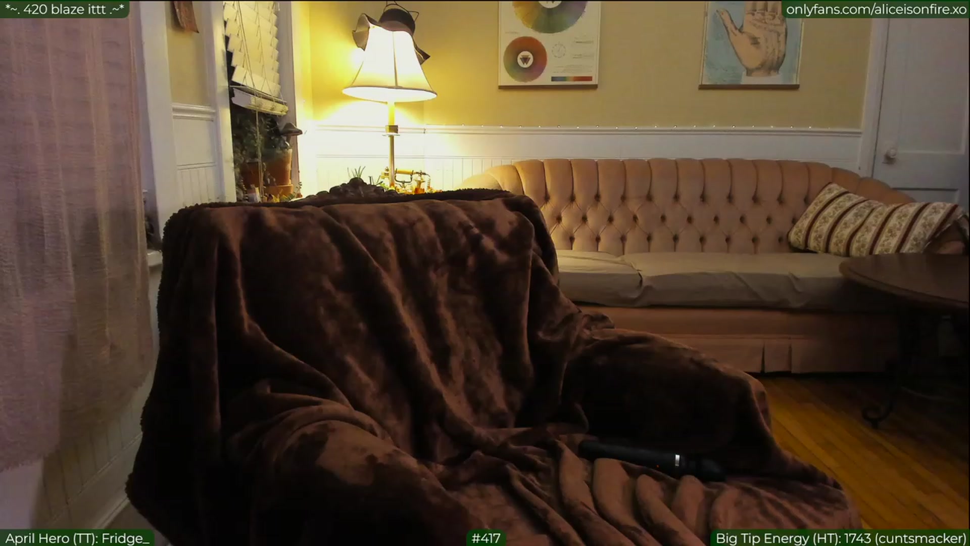 Gallery image thumbnail from aliceisonfire's myfreecams stream on, 04/21/2023, 07:03 image 7 of 20