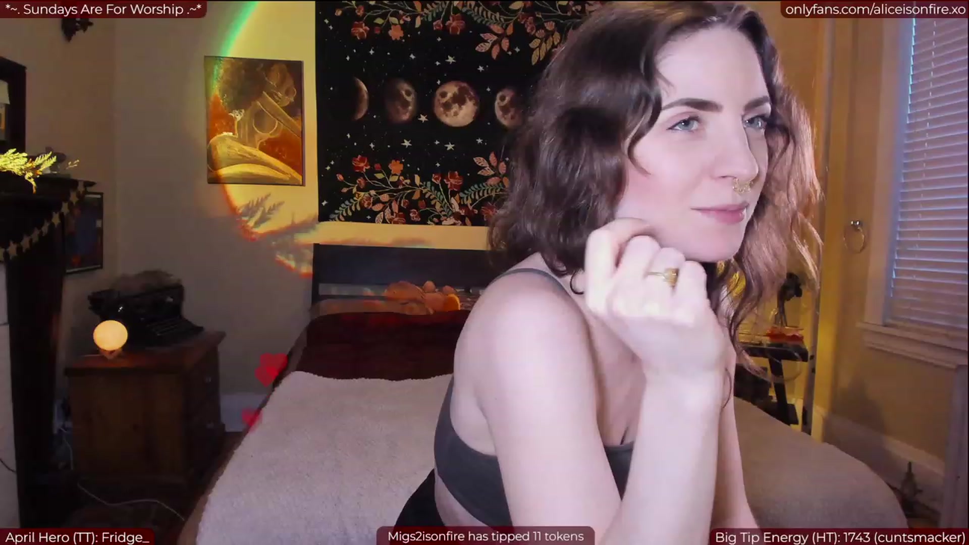 Gallery image thumbnail from aliceisonfire's myfreecams stream on, 04/24/2023, 01:30 image 5 of 20