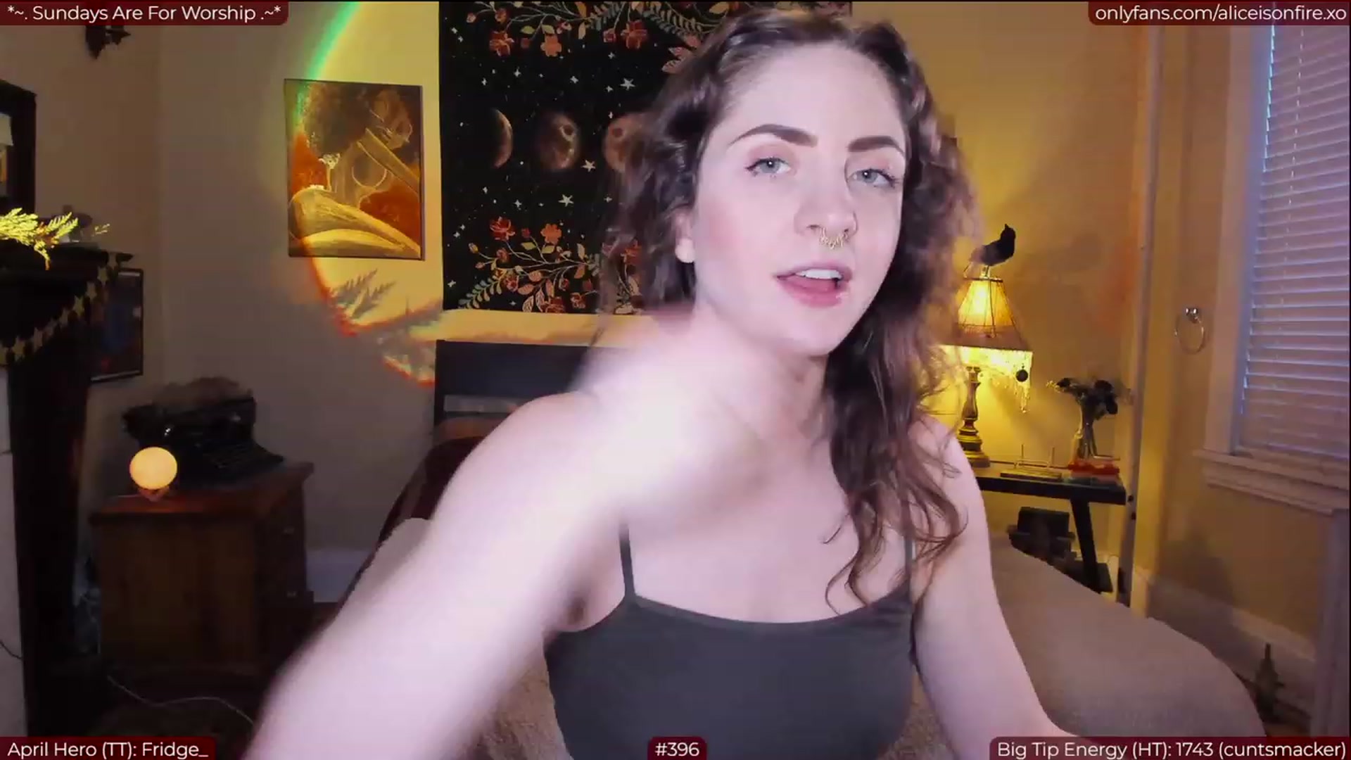 Gallery image thumbnail from aliceisonfire's myfreecams stream on, 04/24/2023, 01:30 image 9 of 20