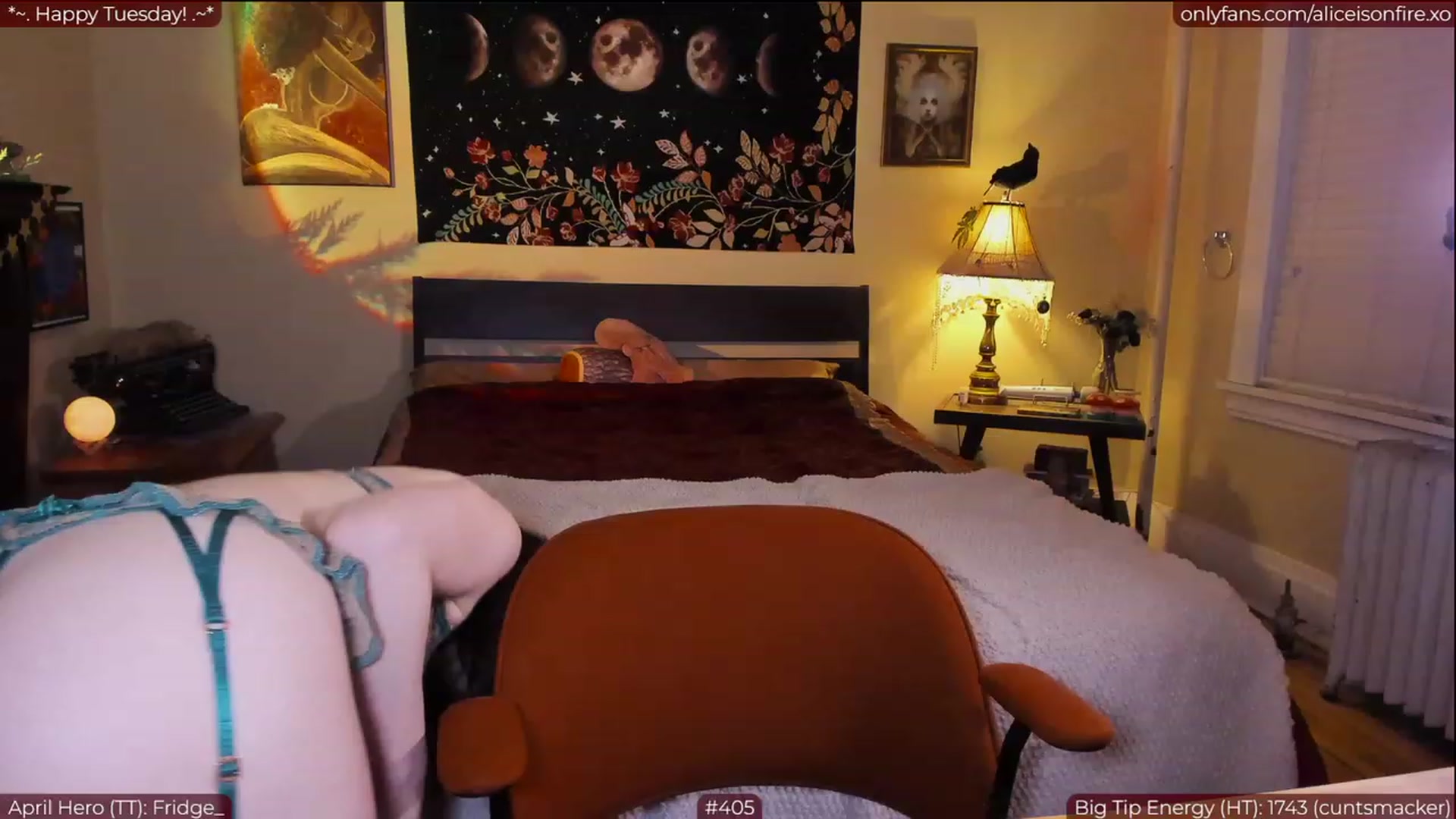 Gallery image thumbnail from aliceisonfire's myfreecams stream on, 04/26/2023, 04:28 image 13 of 20
