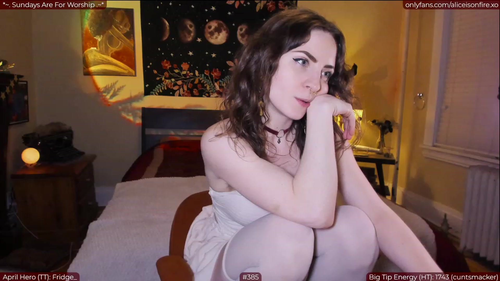 Gallery image thumbnail from aliceisonfire's myfreecams stream on, 05/01/2023, 04:22 image 4 of 20