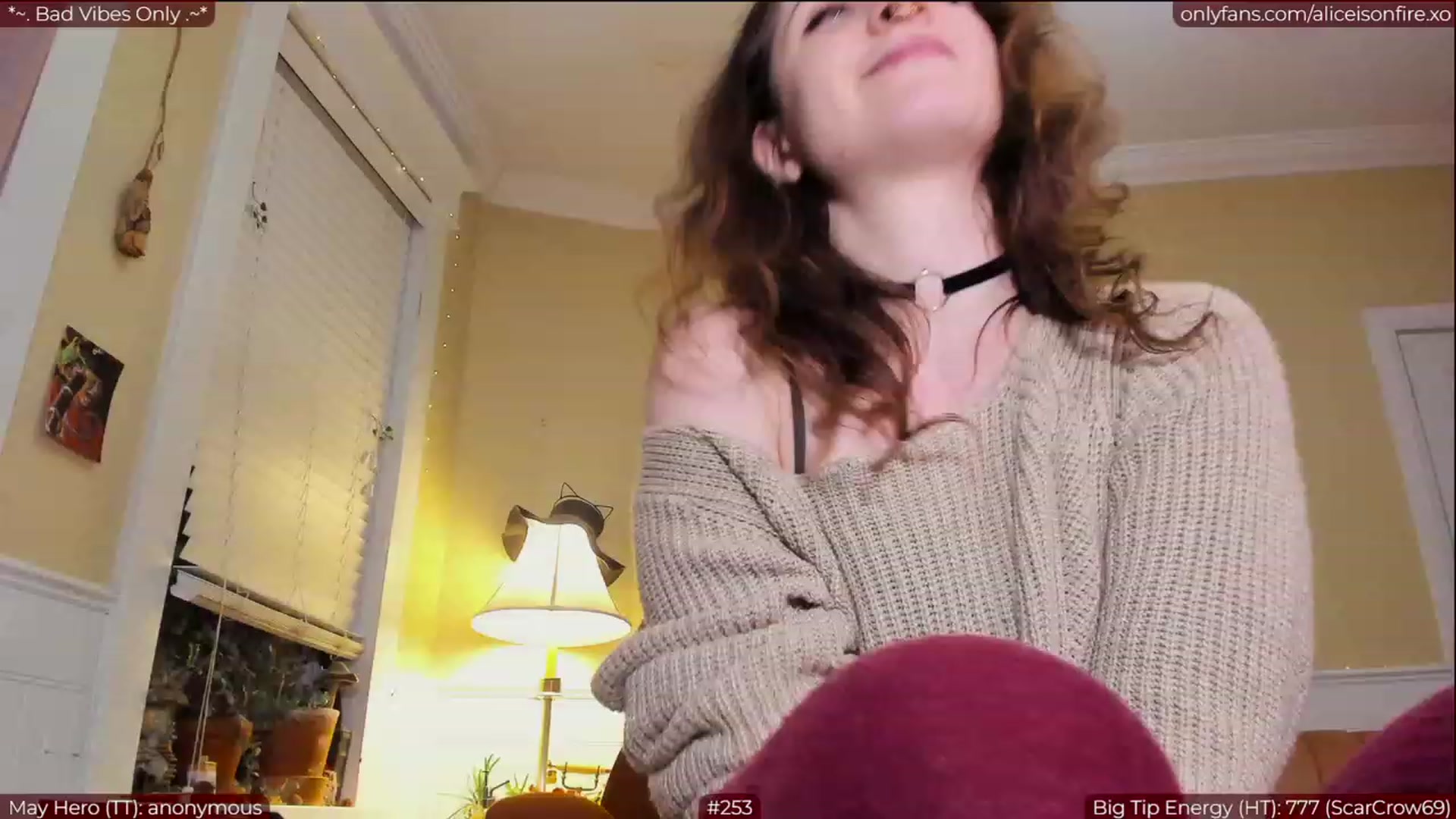 Gallery image thumbnail from aliceisonfire's myfreecams stream on, 05/09/2023, 10:02 image 11 of 20