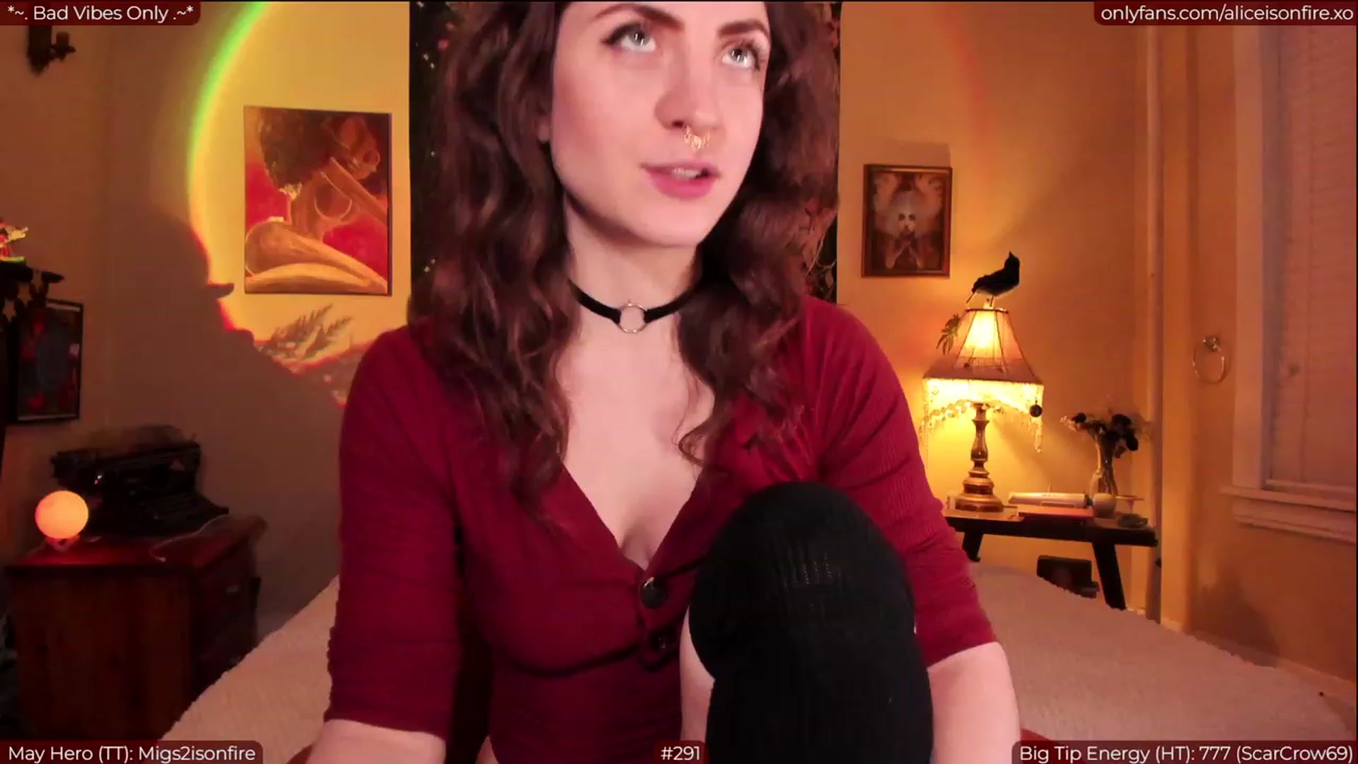 Gallery image thumbnail from aliceisonfire's myfreecams stream on, 05/11/2023, 05:20 image 1 of 20