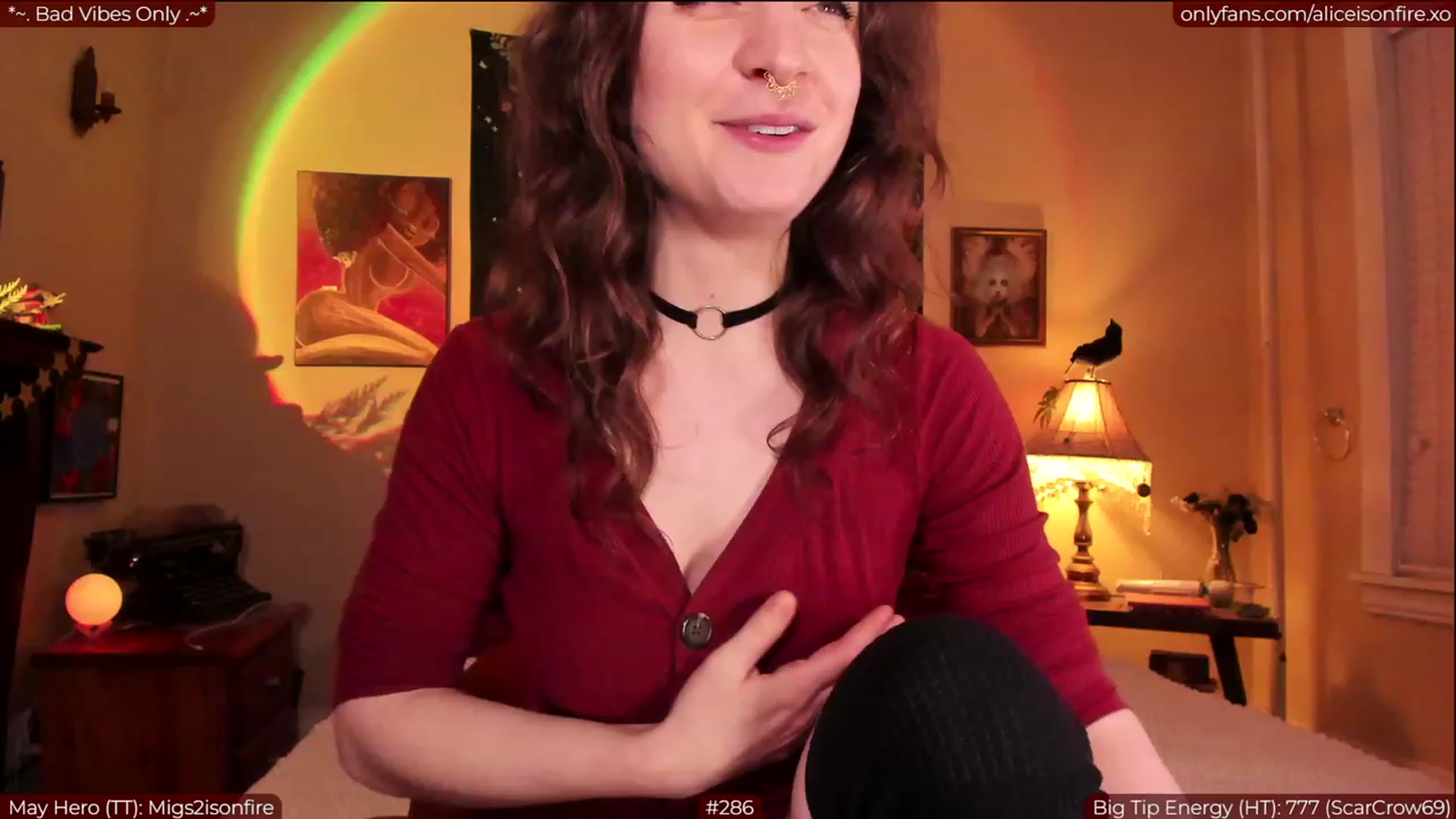 Gallery image thumbnail from aliceisonfire's myfreecams stream on, 05/11/2023, 05:20 image 14 of 20