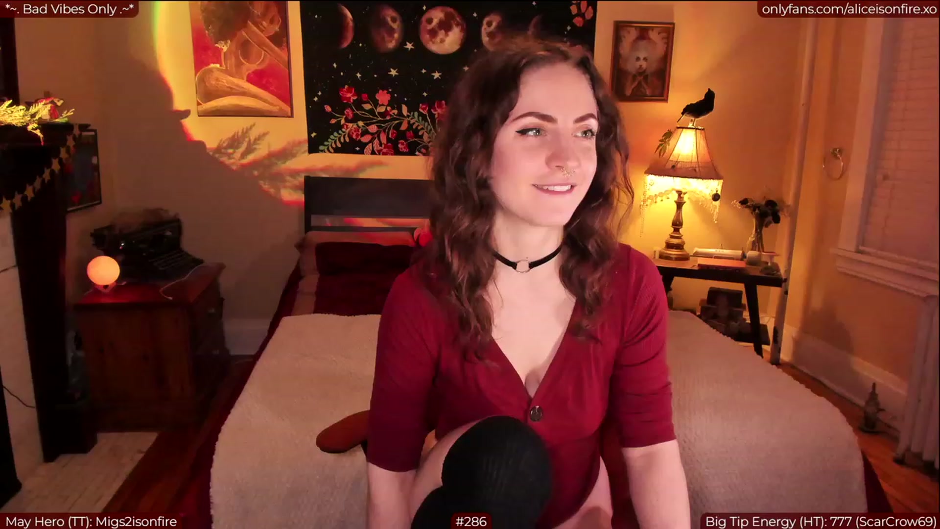 Gallery image thumbnail from aliceisonfire's myfreecams stream on, 05/11/2023, 05:20 image 15 of 20