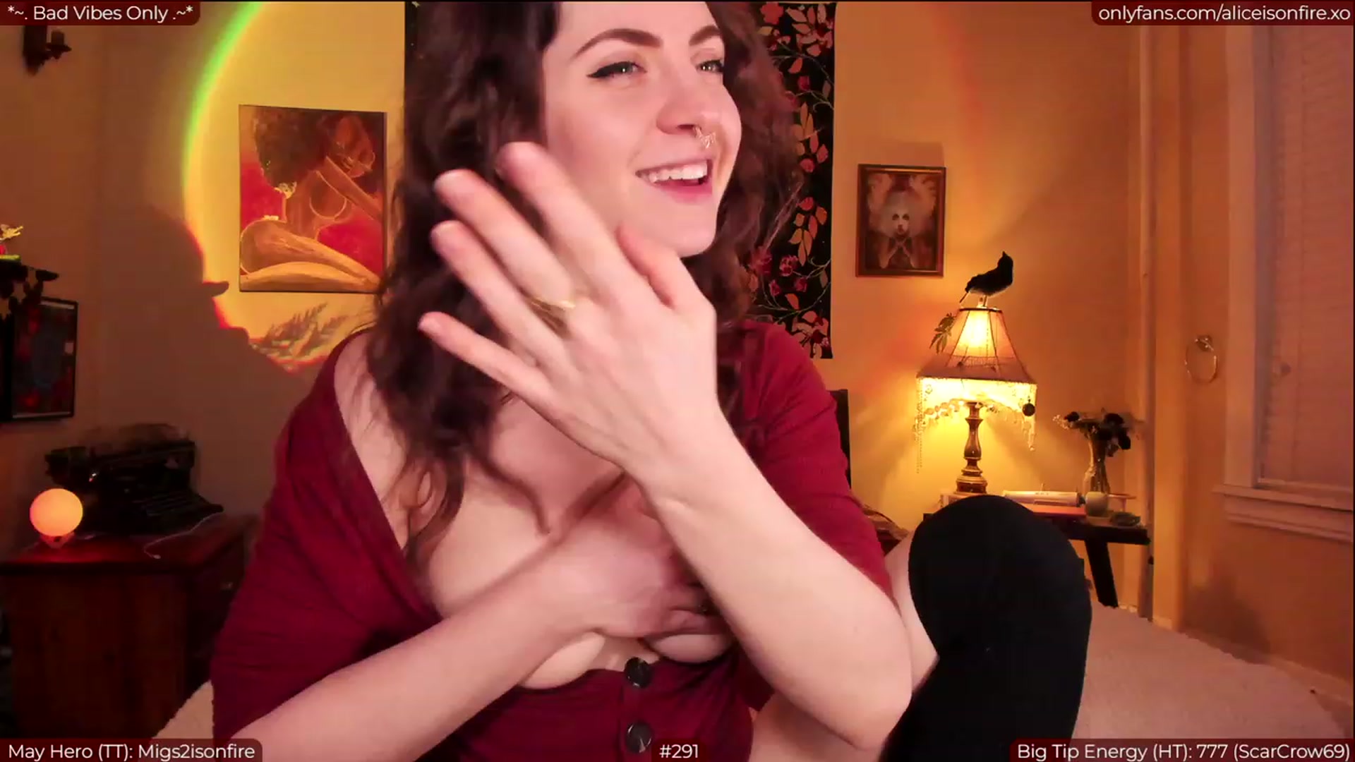 Gallery image thumbnail from aliceisonfire's myfreecams stream on, 05/11/2023, 05:20 image 2 of 20