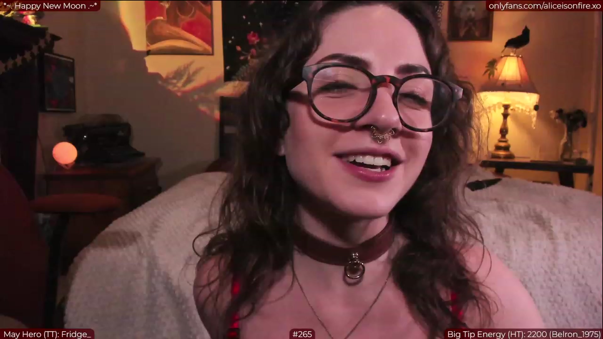 Gallery image thumbnail from aliceisonfire's myfreecams stream on, 05/22/2023, 07:43 image 15 of 20
