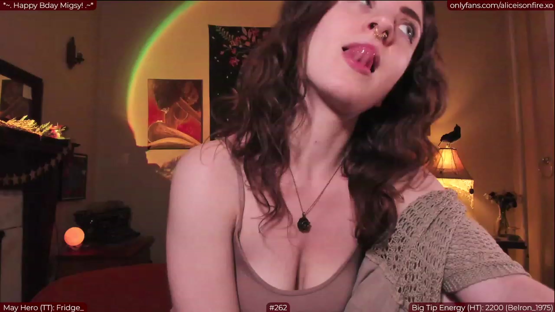 Gallery image thumbnail from aliceisonfire's myfreecams stream on, 05/23/2023, 04:35 image 11 of 20