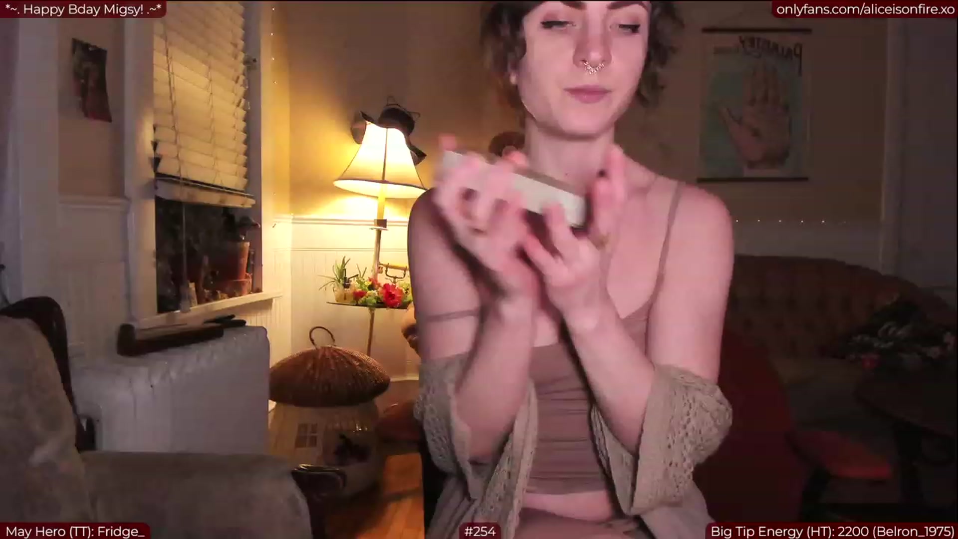 Gallery image thumbnail from aliceisonfire's myfreecams stream on, 05/23/2023, 08:44 image 4 of 20