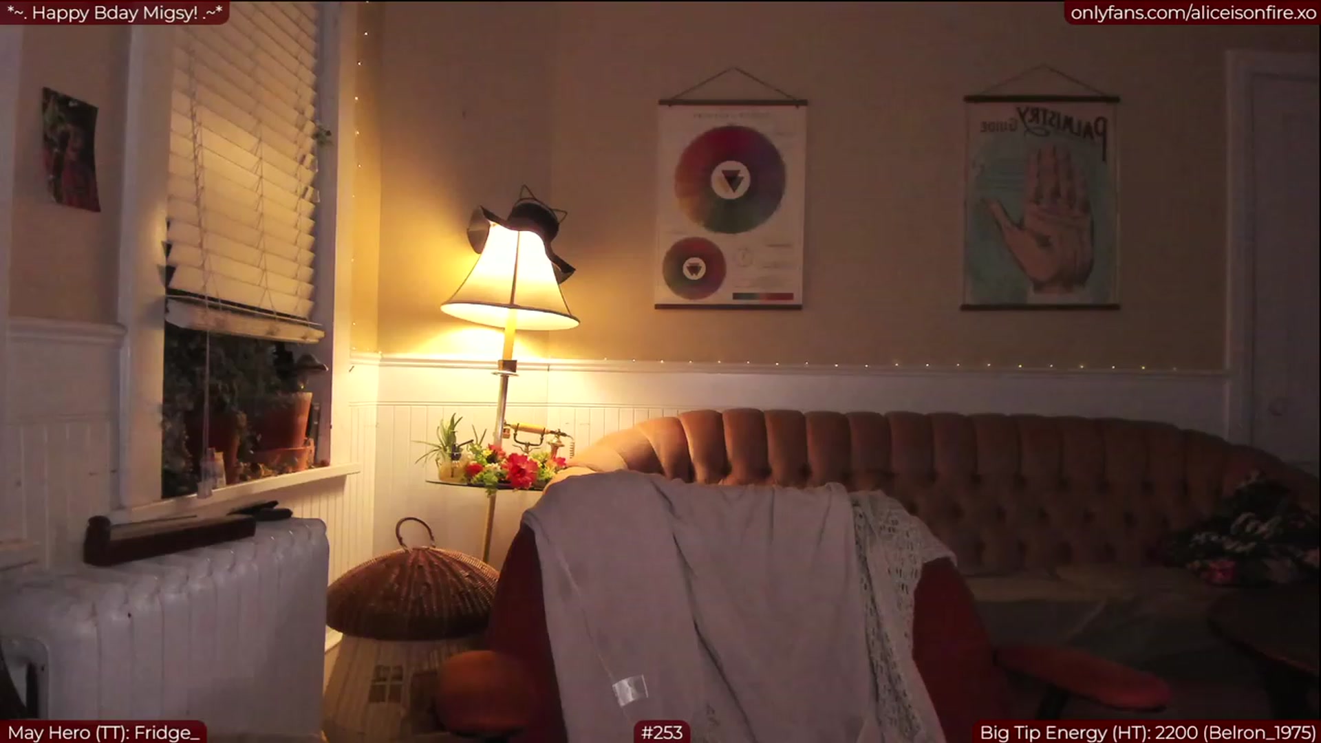 Gallery image thumbnail from aliceisonfire's myfreecams stream on, 05/23/2023, 08:44 image 9 of 20