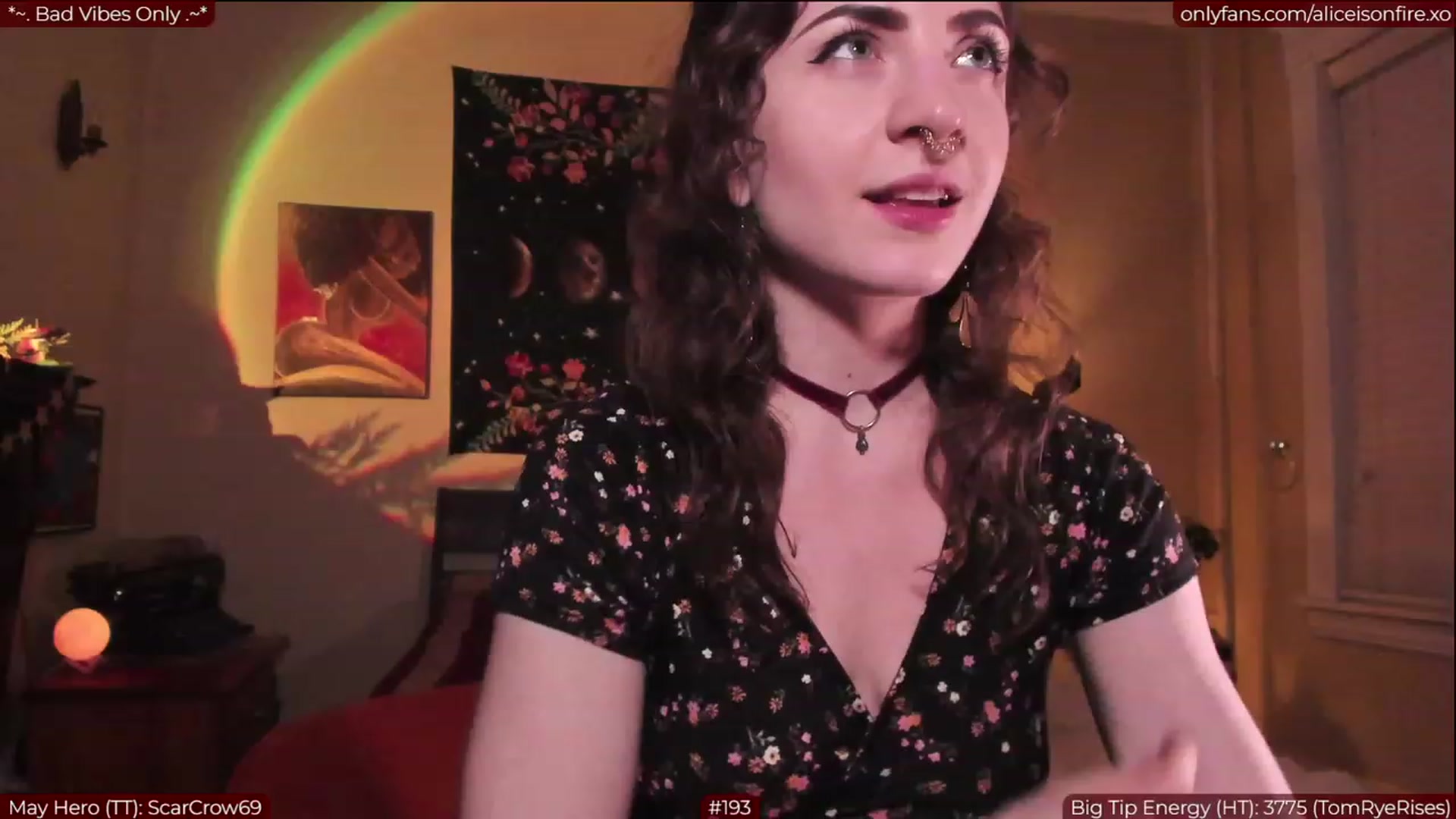 Gallery image thumbnail from aliceisonfire's myfreecams stream on, 05/26/2023, 06:33 image 6 of 20