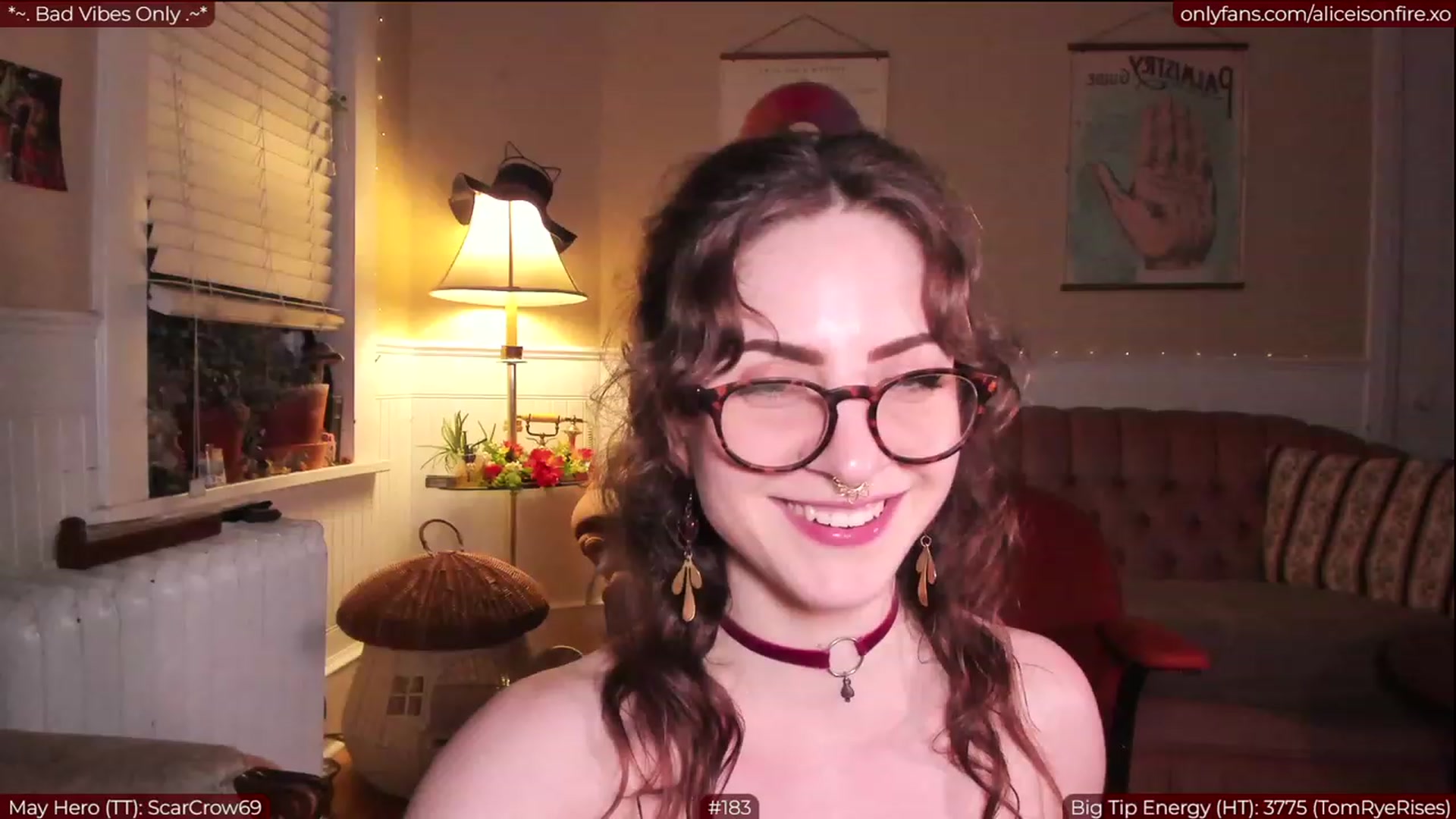 Gallery image thumbnail from aliceisonfire's myfreecams stream on, 05/26/2023, 08:54 image 1 of 20