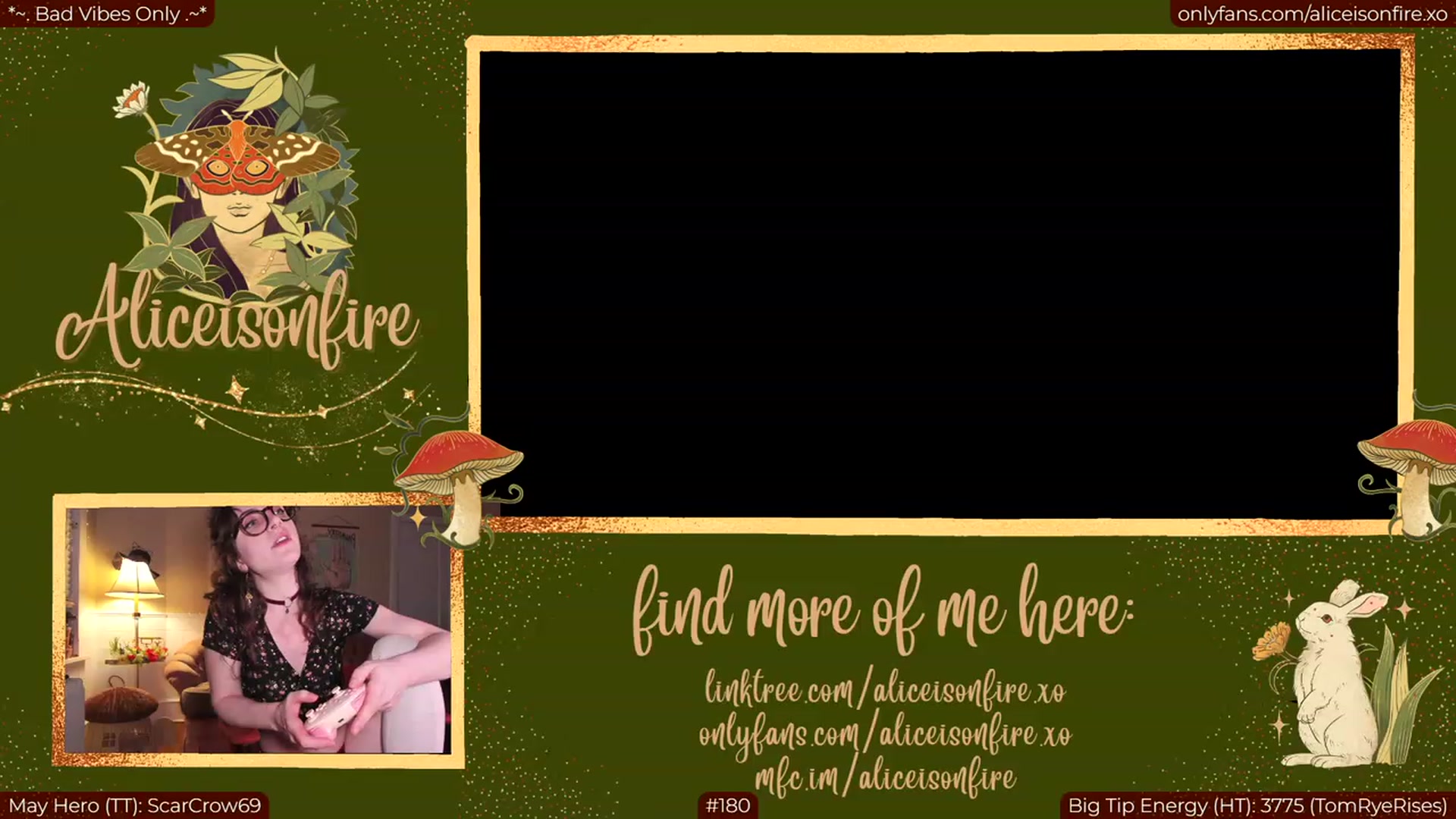 Gallery image thumbnail from aliceisonfire's myfreecams stream on, 05/26/2023, 08:54 image 19 of 20