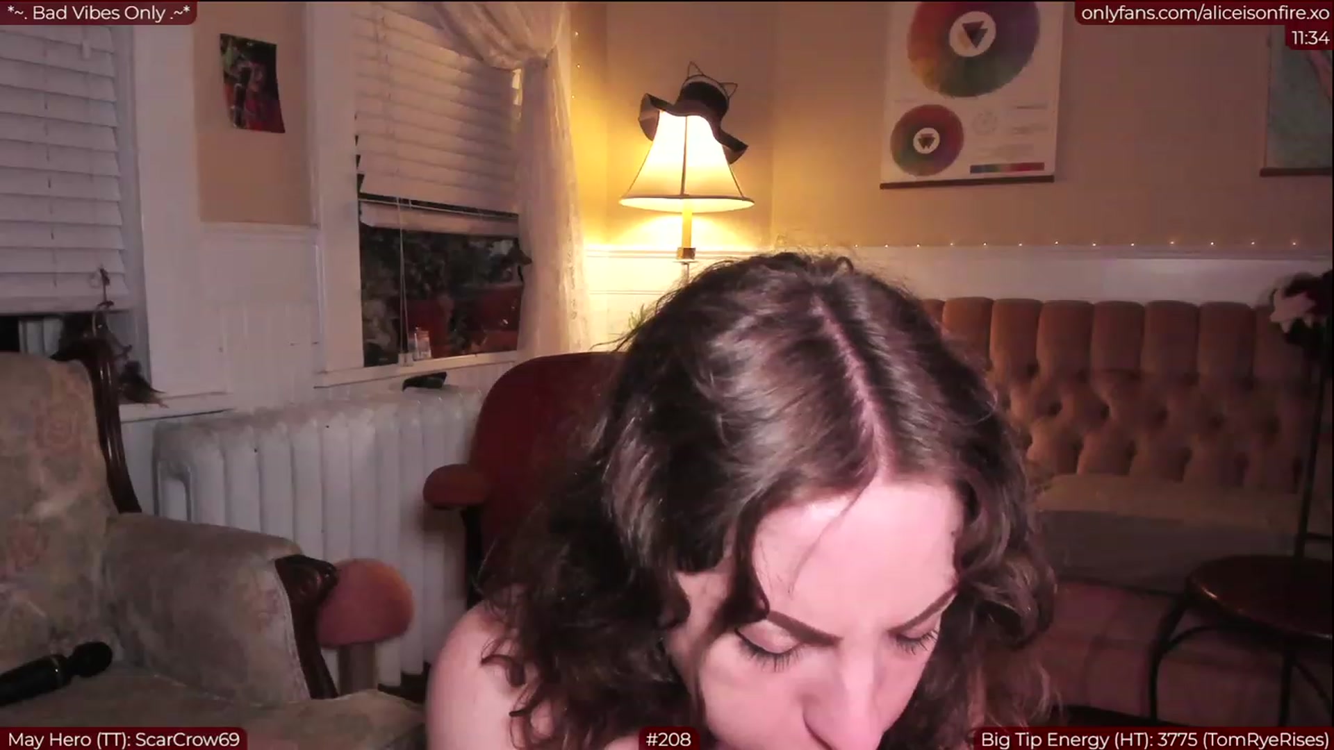 Gallery image thumbnail from aliceisonfire's myfreecams stream on, 05/30/2023, 09:24 image 14 of 20