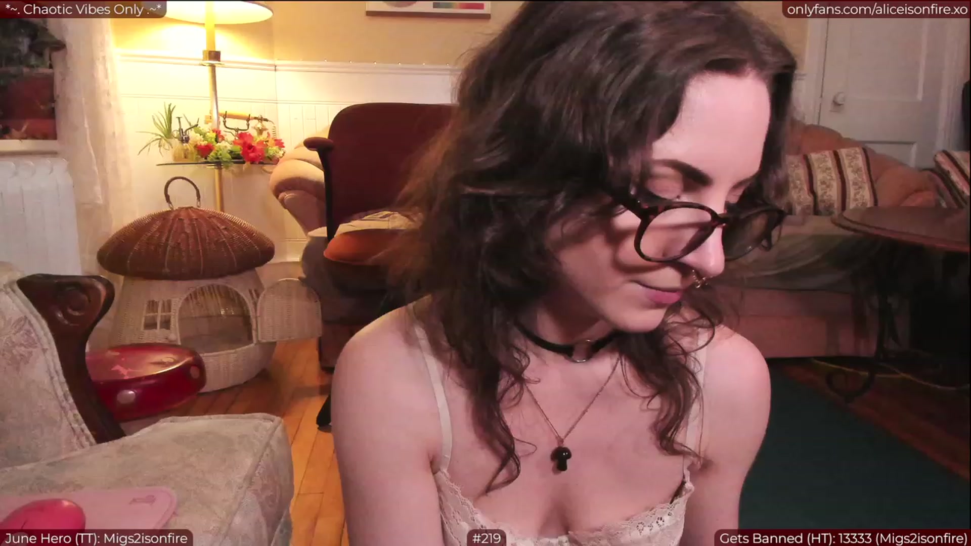 Gallery image thumbnail from aliceisonfire's myfreecams stream on, 06/09/2023, 08:58 image 20 of 20