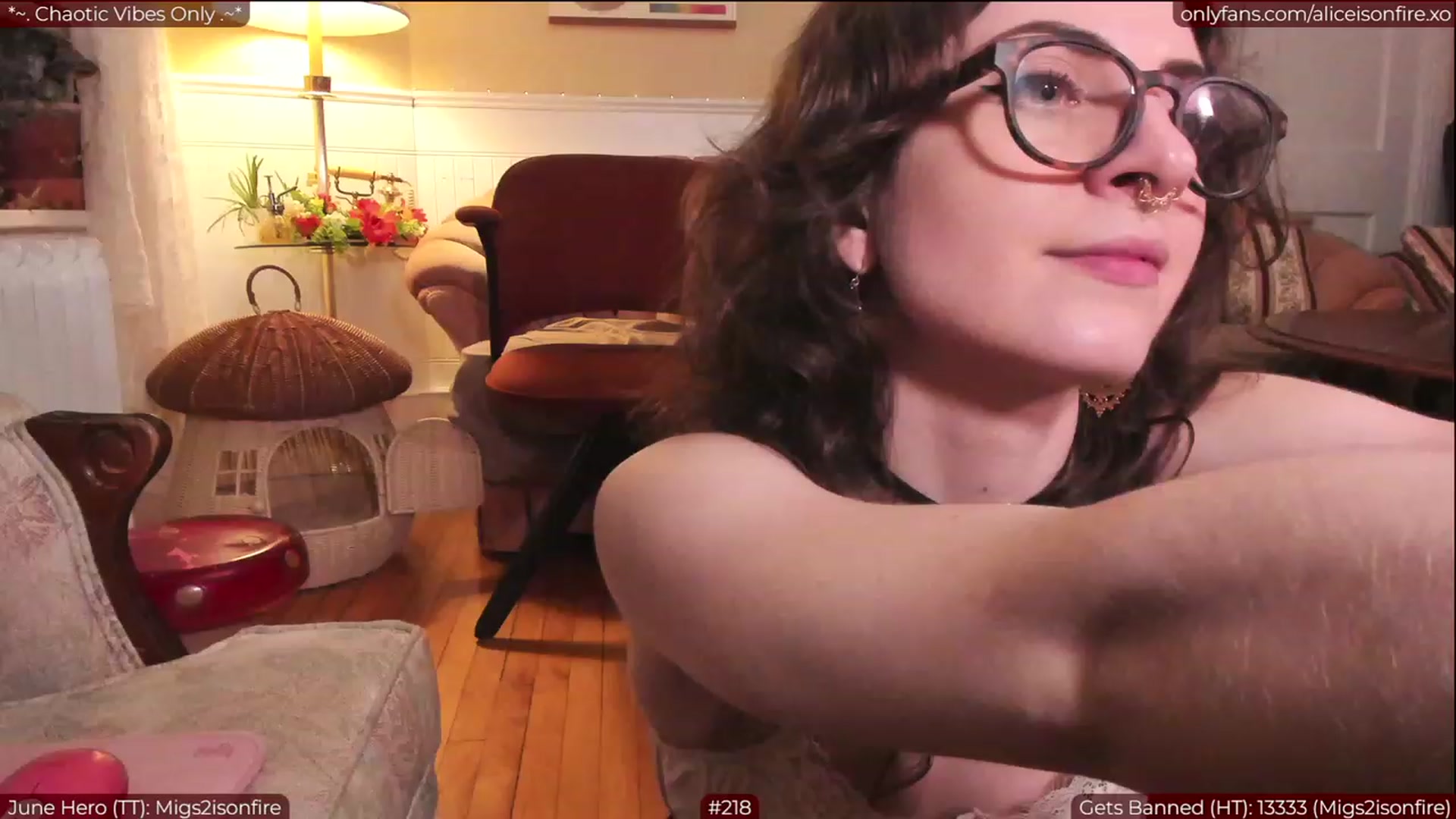 Gallery image thumbnail from aliceisonfire's myfreecams stream on, 06/09/2023, 08:58 image 15 of 20