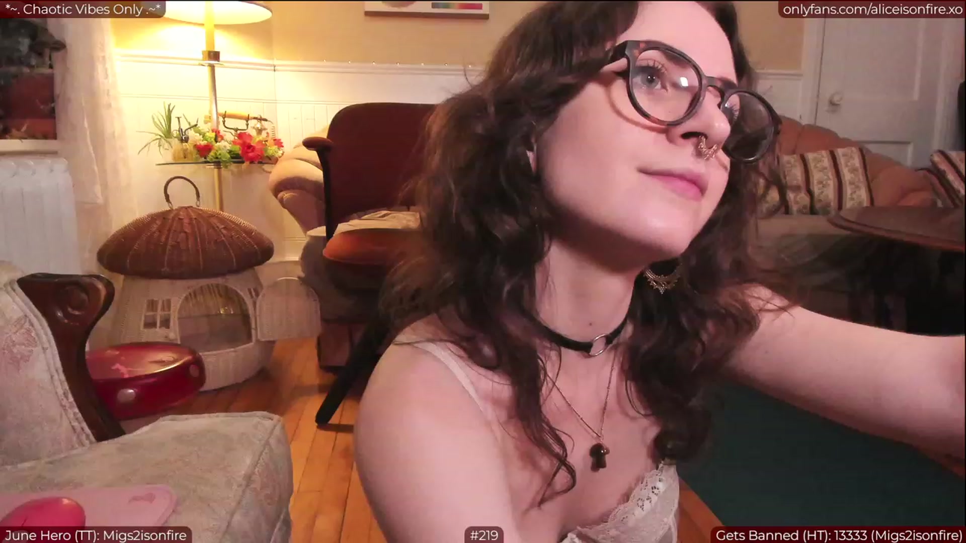 Gallery image thumbnail from aliceisonfire's myfreecams stream on, 06/09/2023, 08:58 image 17 of 20