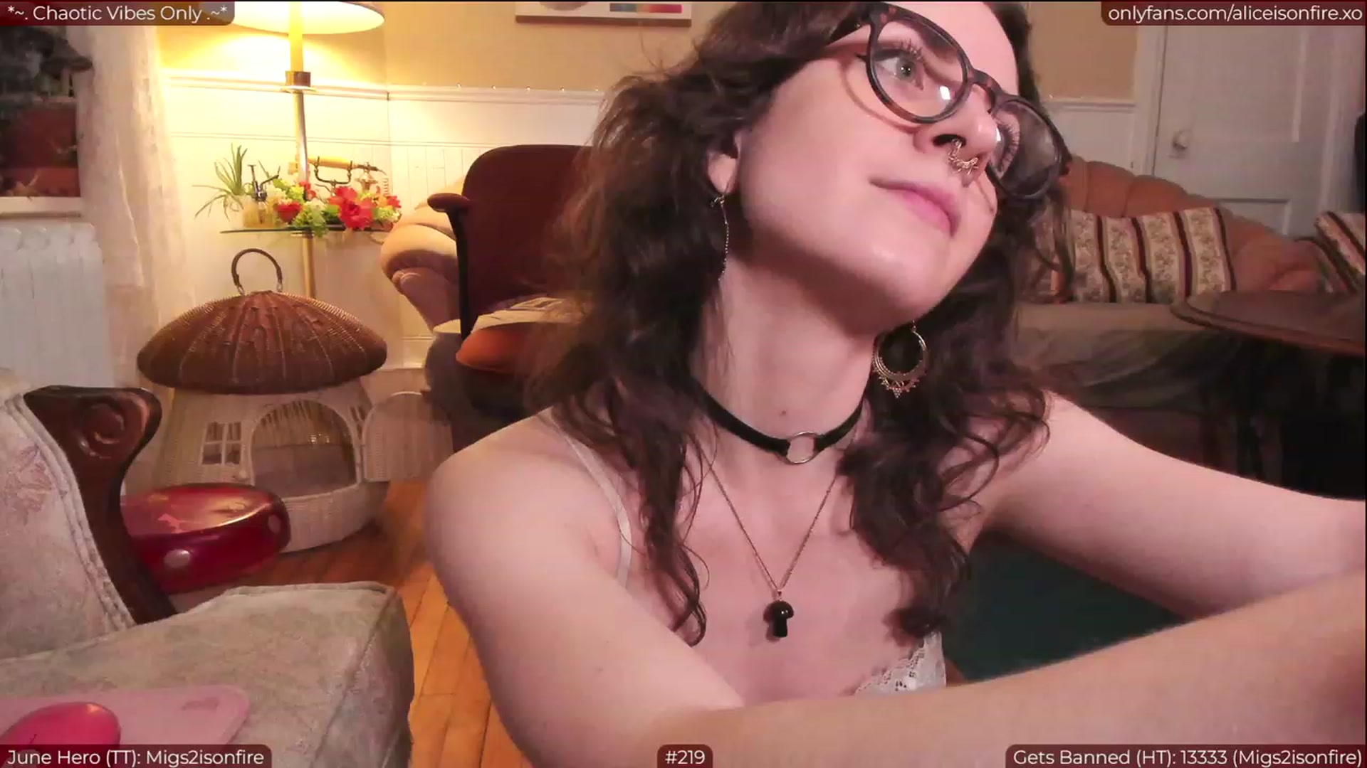 Gallery image thumbnail from aliceisonfire's myfreecams stream on, 06/09/2023, 08:58 image 18 of 20