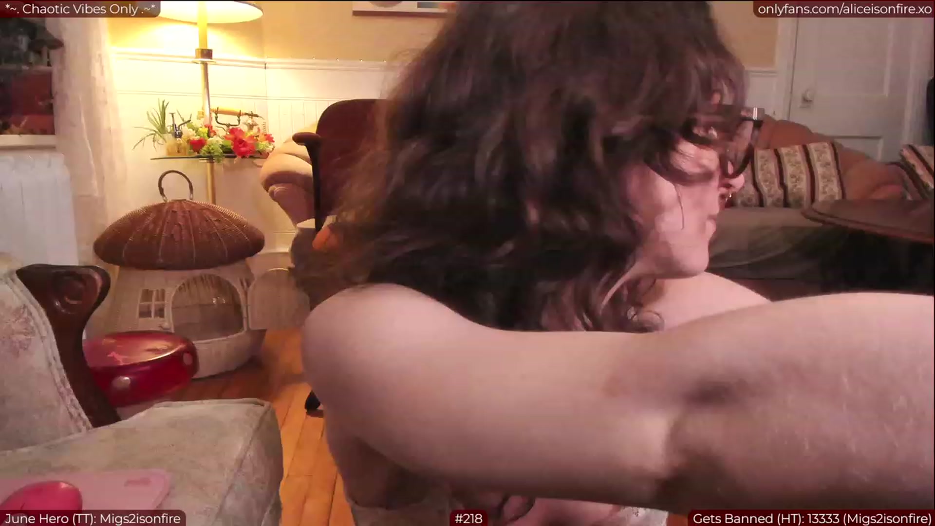 Gallery image thumbnail from aliceisonfire's myfreecams stream on, 06/09/2023, 08:58 image 16 of 20