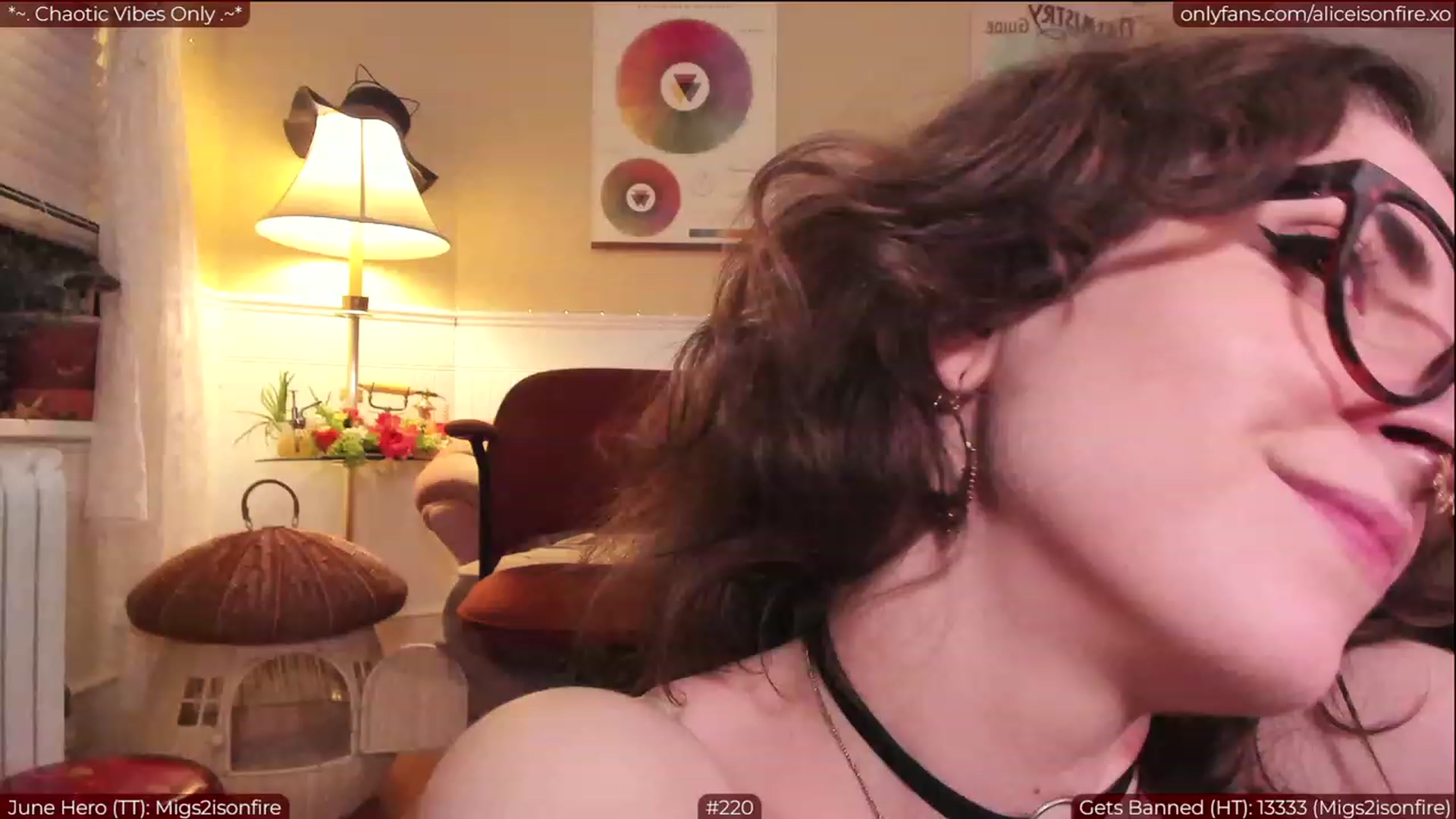 Gallery image thumbnail from aliceisonfire's myfreecams stream on, 06/09/2023, 08:58 image 3 of 20
