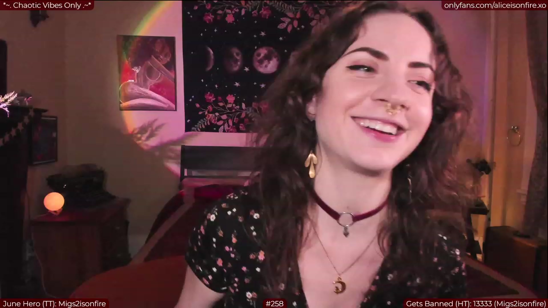Gallery image thumbnail from aliceisonfire's myfreecams stream on, 06/10/2023, 05:00 image 3 of 20