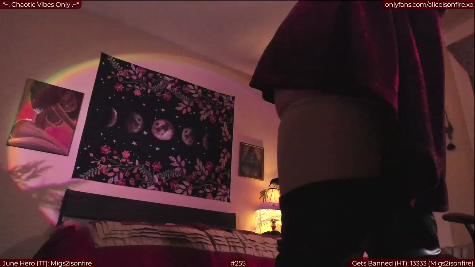 Gallery image thumbnail from aliceisonfire's myfreecams stream on, 06/10/2023, 05:00 image 14 of 20