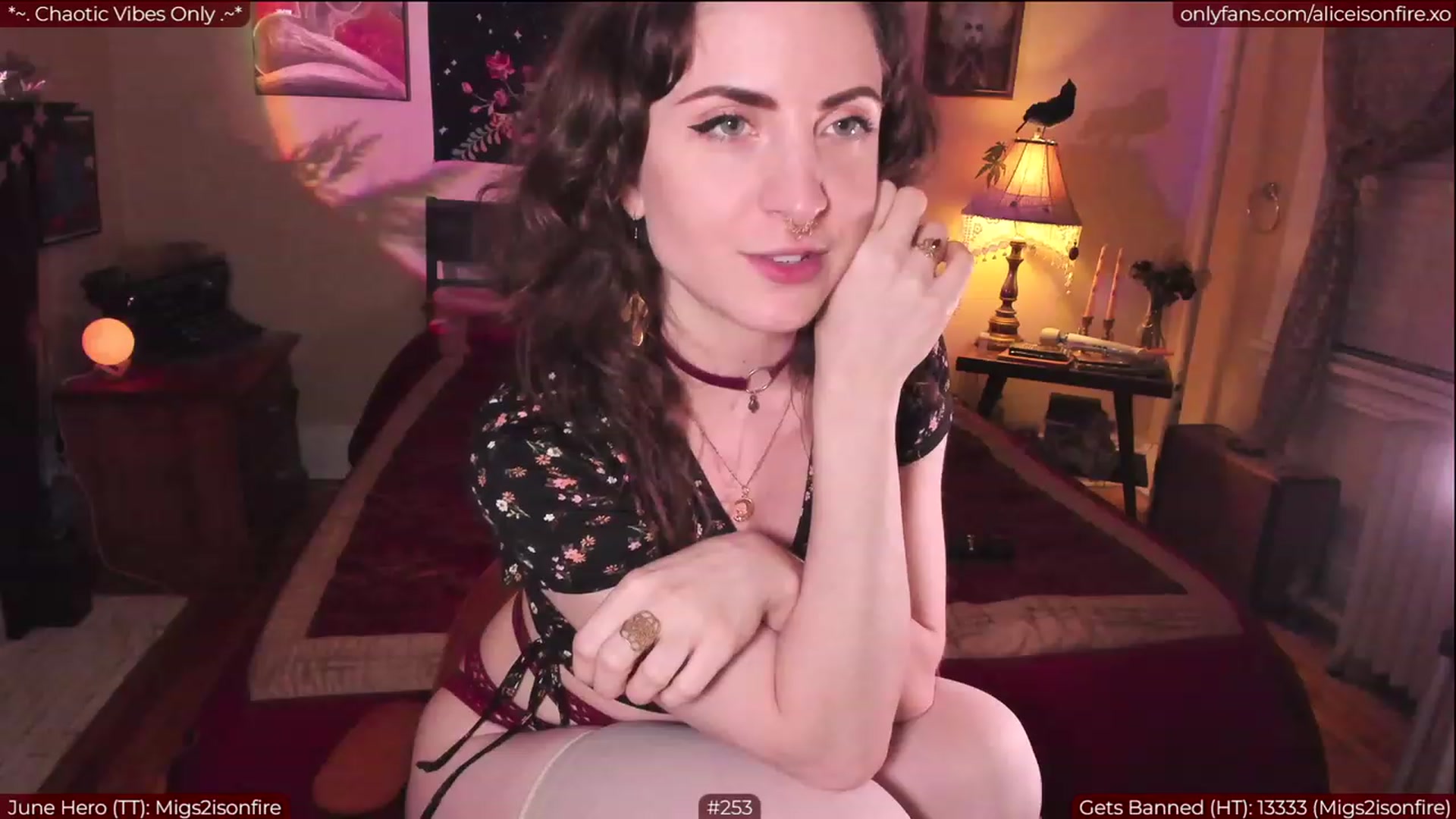 Gallery image thumbnail from aliceisonfire's myfreecams stream on, 06/10/2023, 07:01 image 15 of 20