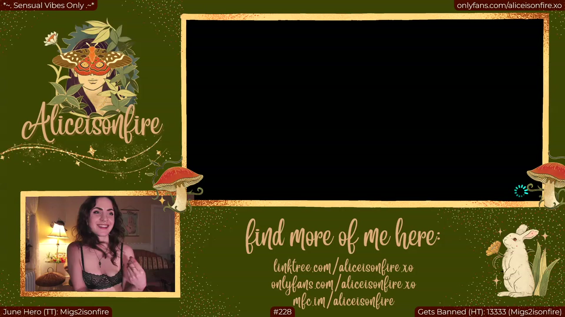Gallery image thumbnail from aliceisonfire's myfreecams stream on, 06/14/2023, 08:18 image 17 of 20