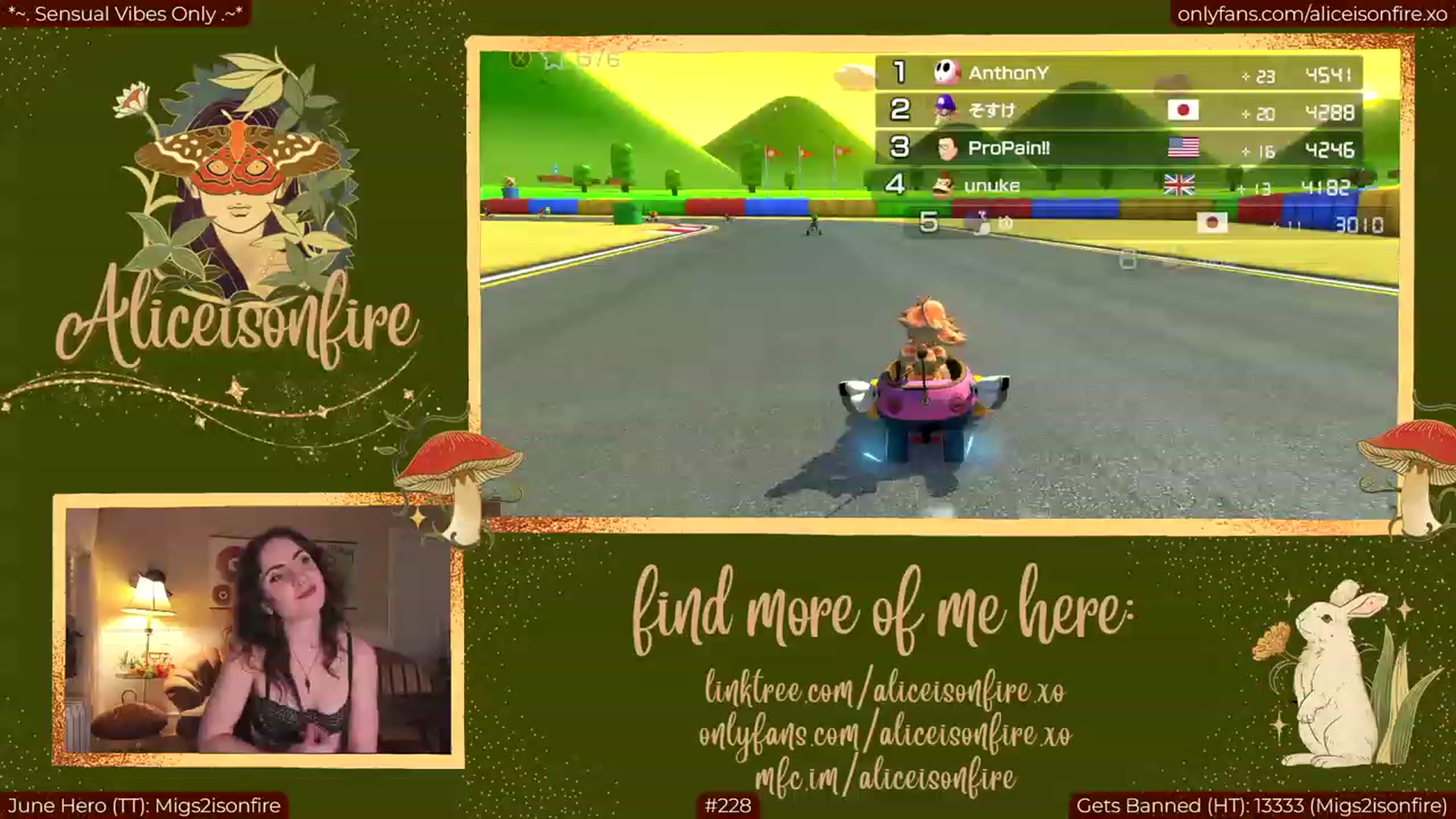 Gallery image thumbnail from aliceisonfire's myfreecams stream on, 06/14/2023, 08:18 image 11 of 20