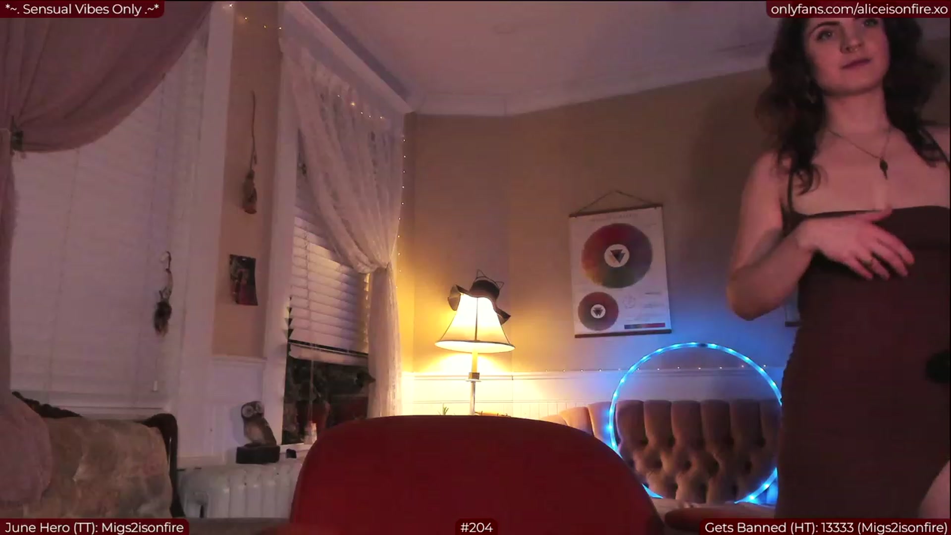 Gallery image thumbnail from aliceisonfire's myfreecams stream on, 06/15/2023, 06:21 image 11 of 20