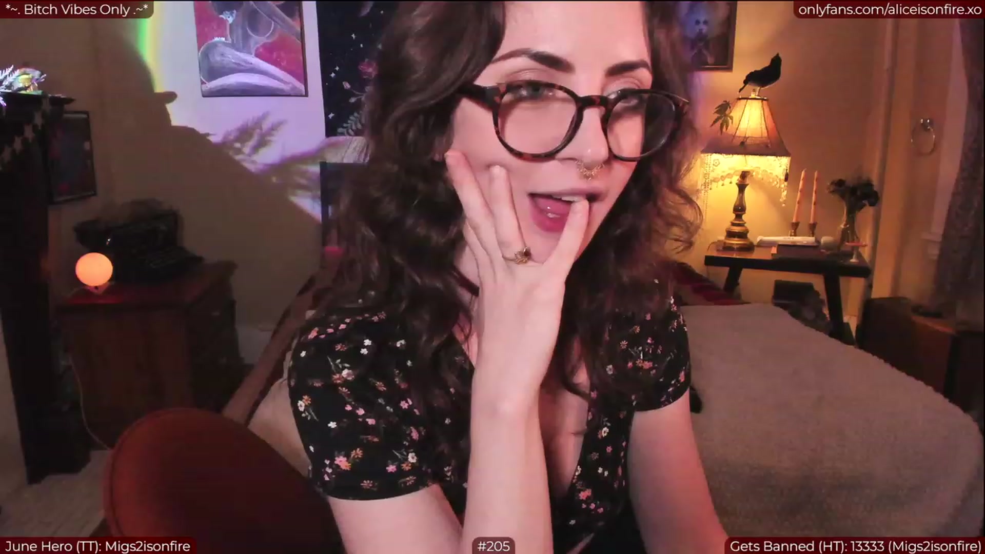 Gallery image thumbnail from aliceisonfire's myfreecams stream on, 06/16/2023, 05:58 image 5 of 20
