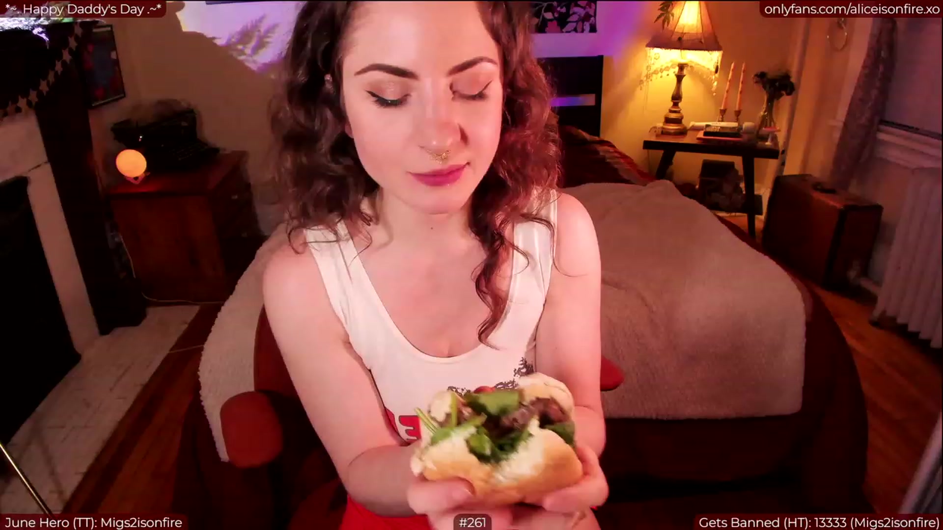 Gallery image thumbnail from aliceisonfire's myfreecams stream on, 06/19/2023, 04:05 image 15 of 20