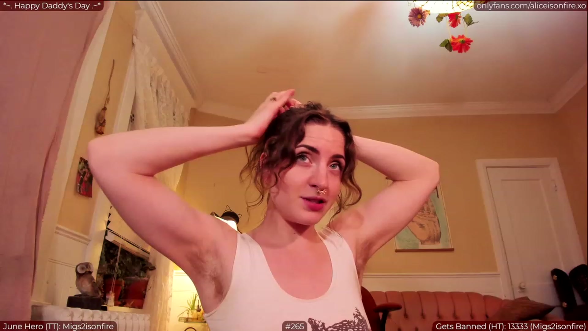 Gallery image thumbnail from aliceisonfire's myfreecams stream on, 06/19/2023, 08:11 image 14 of 20