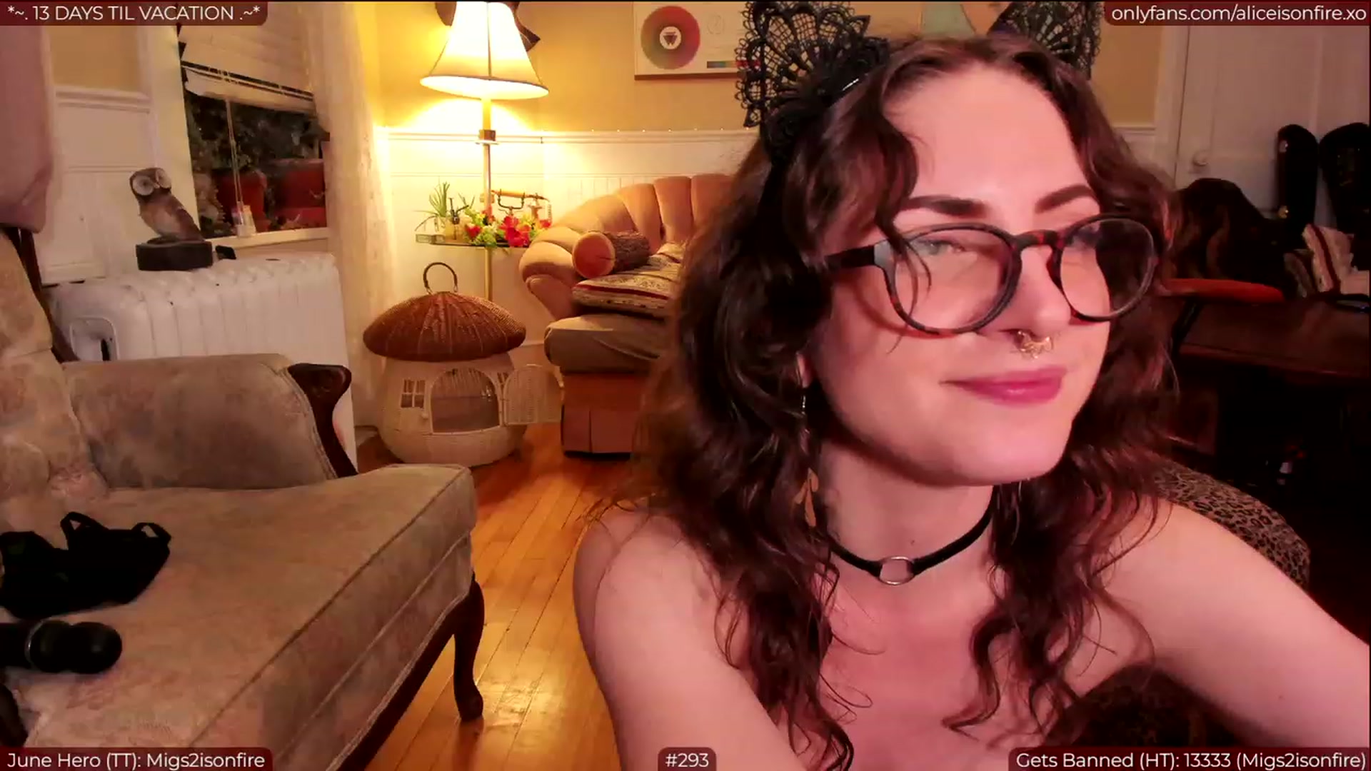 Gallery image thumbnail from aliceisonfire's myfreecams stream on, 06/21/2023, 06:33 image 12 of 20