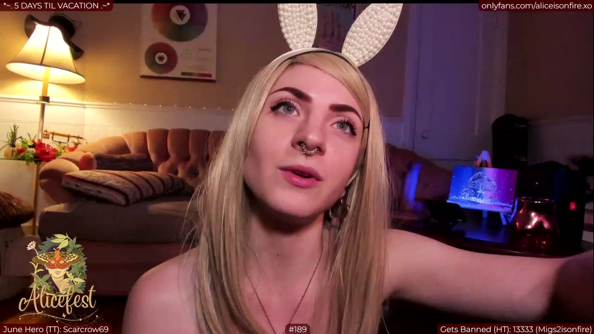 Gallery image thumbnail from aliceisonfire's myfreecams stream on, 06/29/2023, 09:06 image 16 of 20