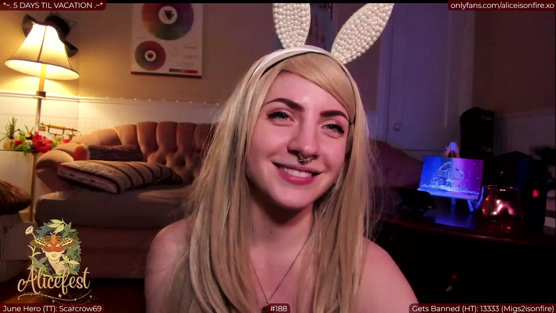 Gallery image thumbnail from aliceisonfire's myfreecams stream on, 06/29/2023, 09:06 image 18 of 20