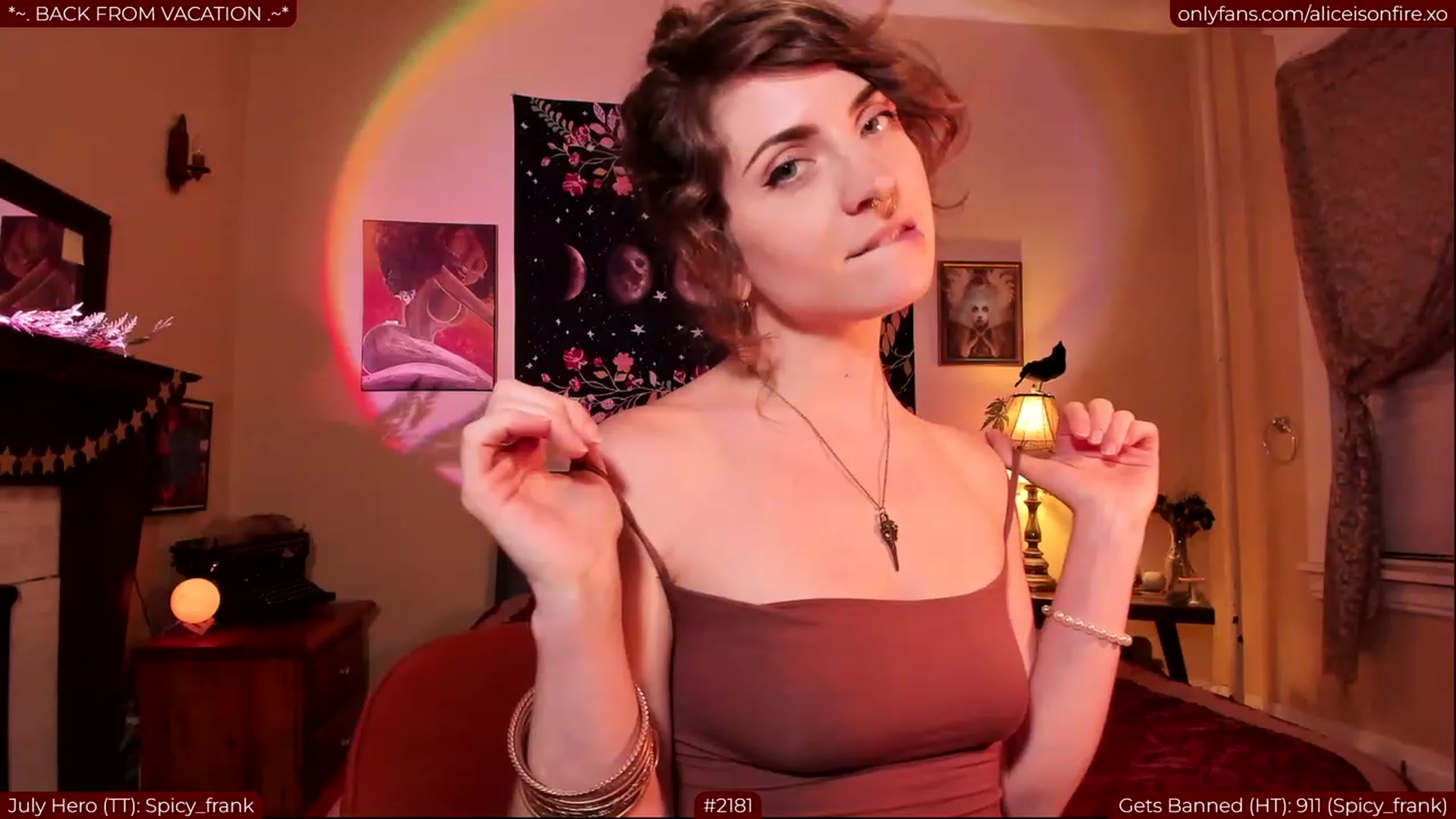 Gallery image thumbnail from aliceisonfire's myfreecams stream on, 07/31/2023, 04:22 image 13 of 20