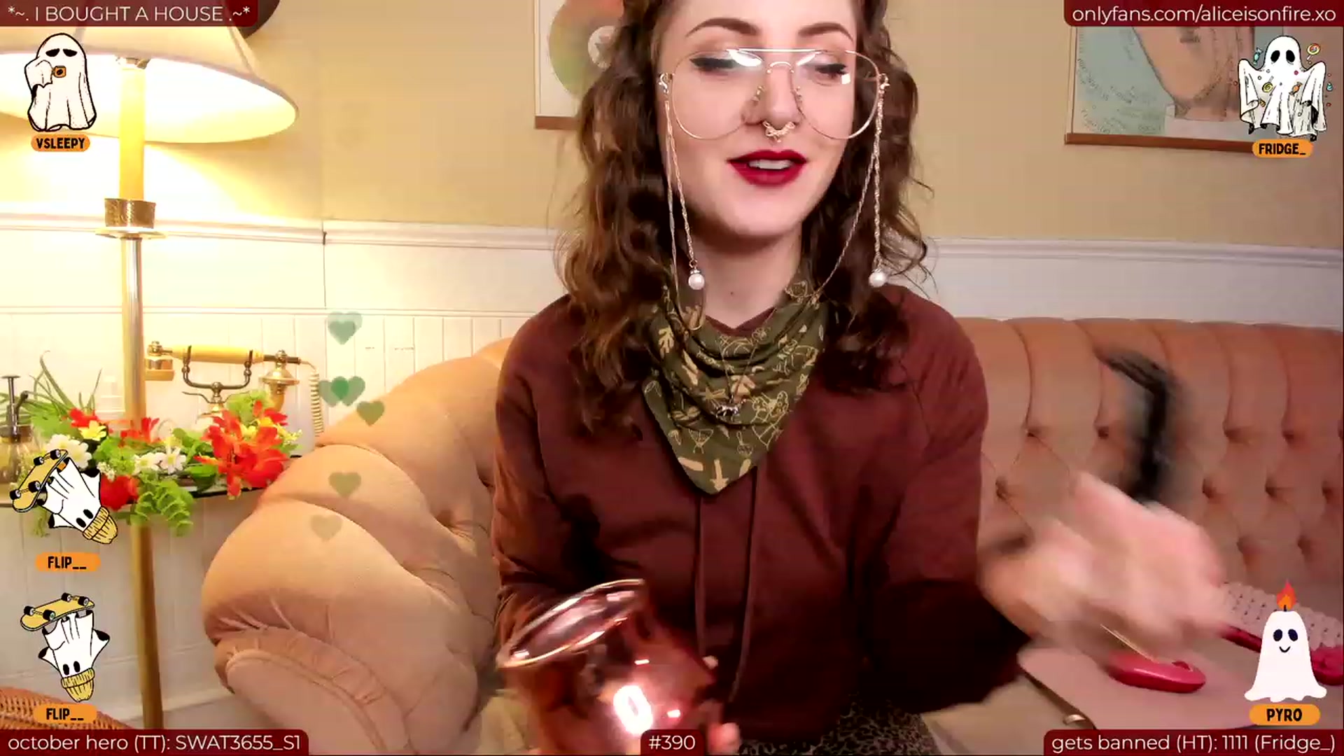 Gallery image thumbnail from aliceisonfire's myfreecams stream on, 10/11/2023, 07:34 image 7 of 20