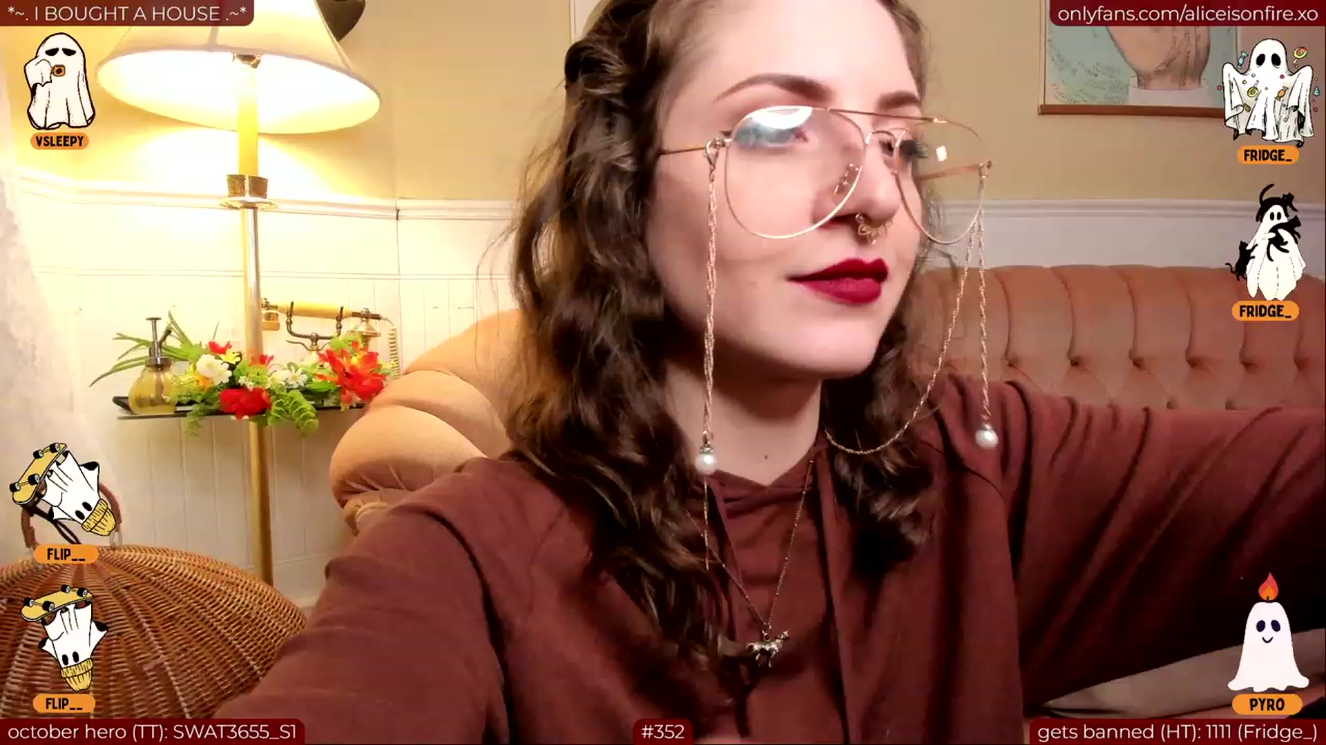 Gallery image thumbnail from aliceisonfire's myfreecams stream on, 10/11/2023, 09:46 image 11 of 20