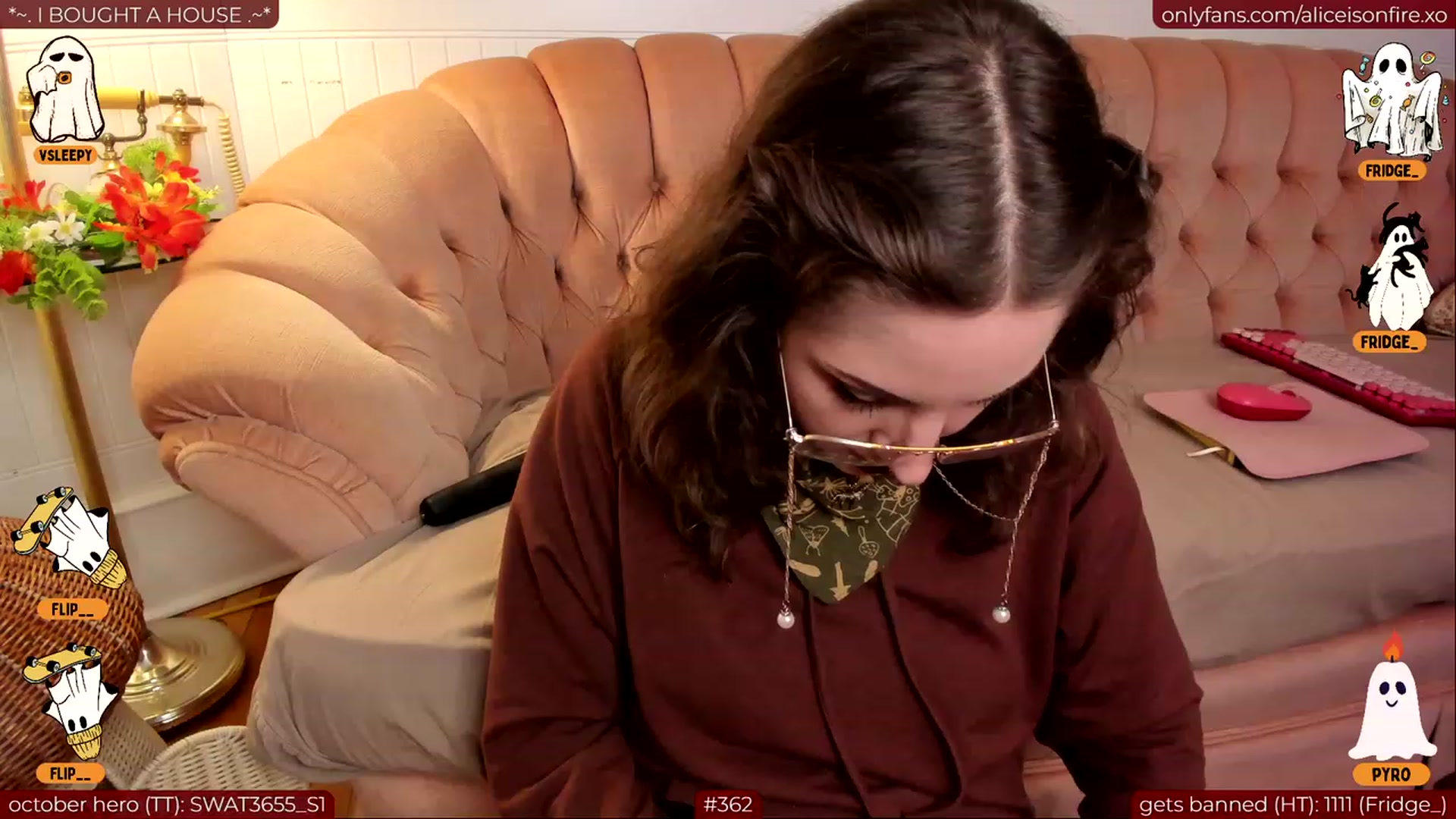 Gallery image thumbnail from aliceisonfire's myfreecams stream on, 10/11/2023, 09:46 image 5 of 20