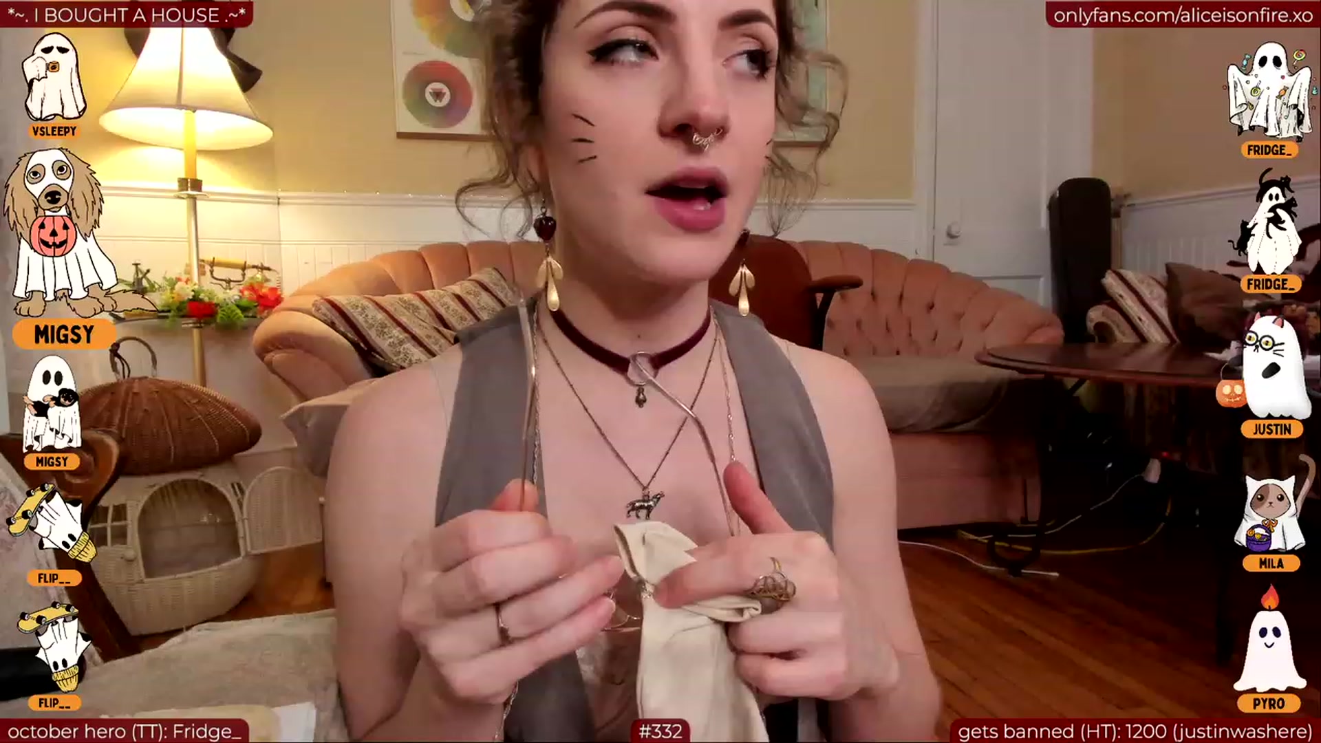 Gallery image thumbnail from aliceisonfire's myfreecams stream on, 10/13/2023, 08:31 image 5 of 20