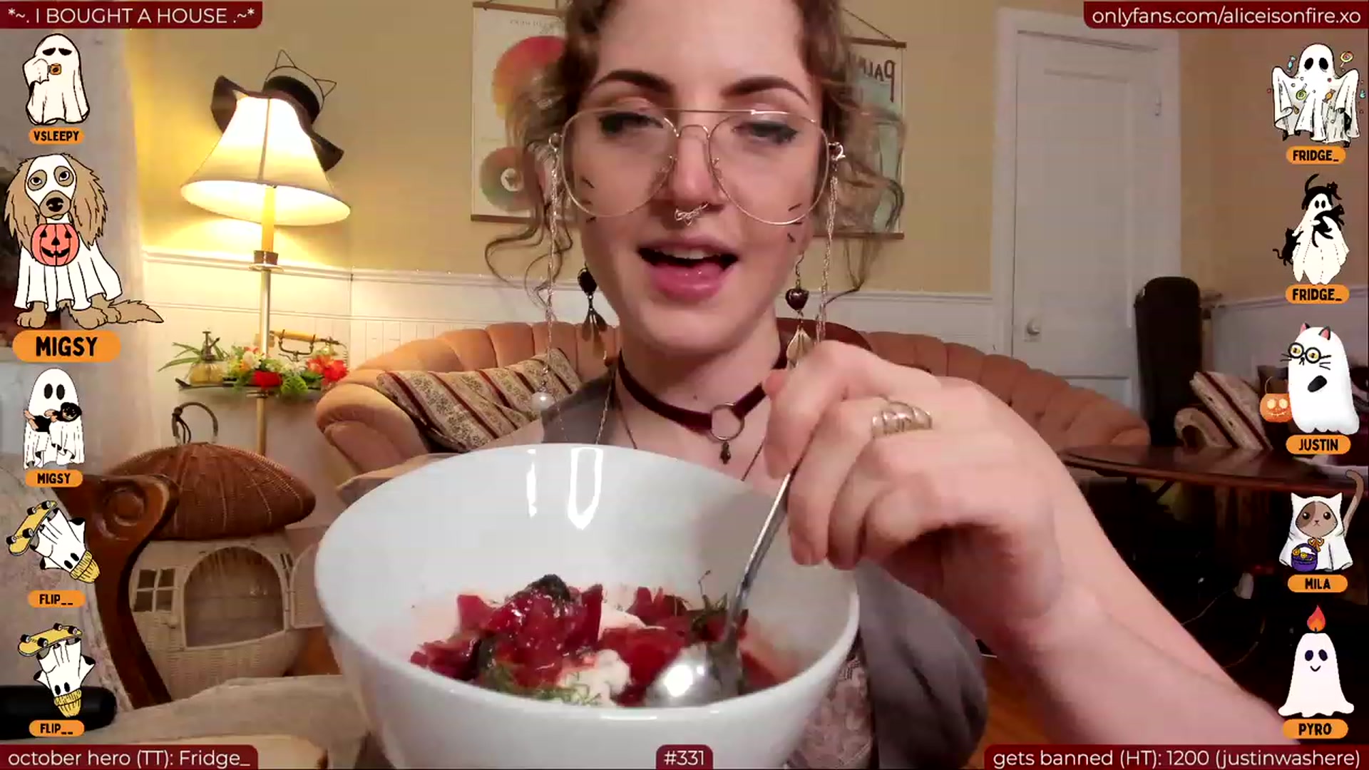 Gallery image thumbnail from aliceisonfire's myfreecams stream on, 10/13/2023, 08:31 image 3 of 20