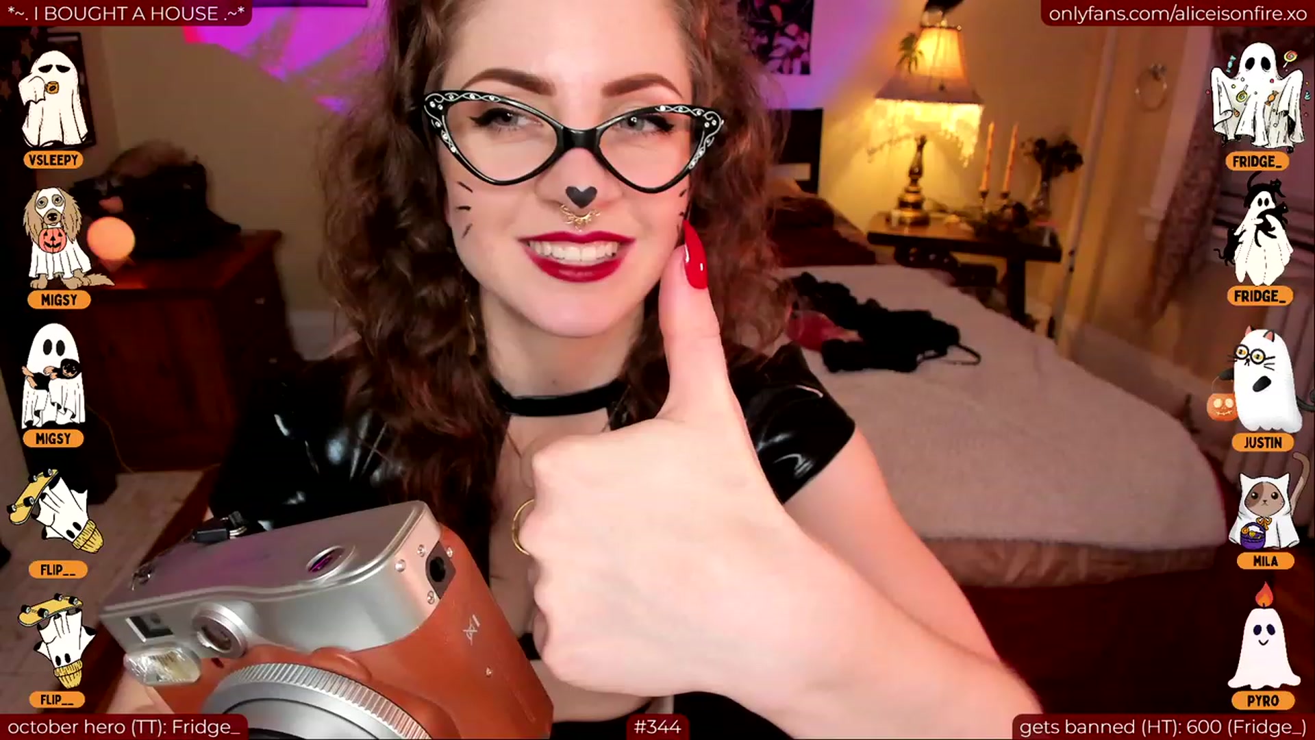 Gallery image thumbnail from aliceisonfire's myfreecams stream on, 10/14/2023, 07:10 image 10 of 20