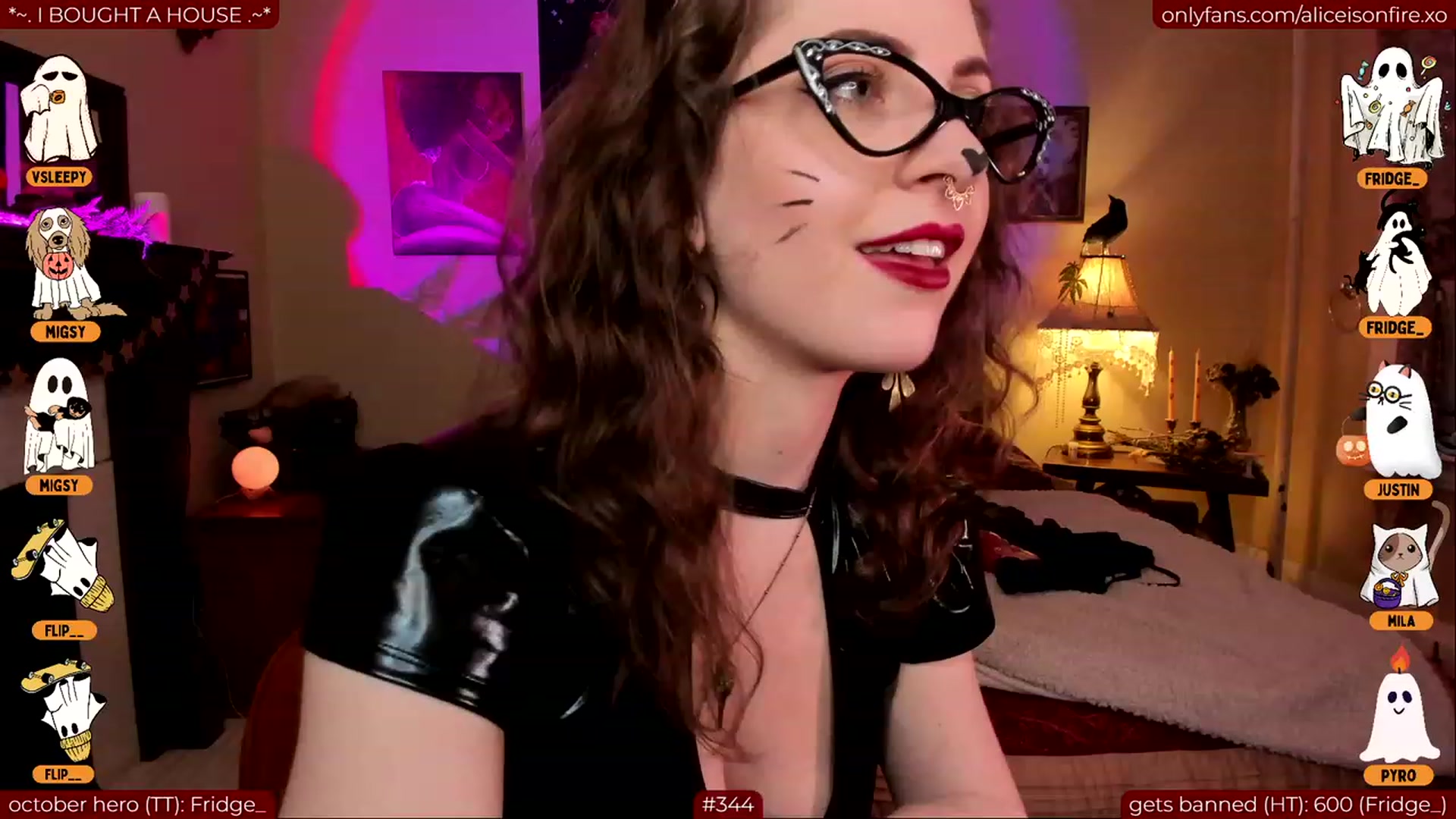 Gallery image thumbnail from aliceisonfire's myfreecams stream on, 10/14/2023, 09:03 image 2 of 20