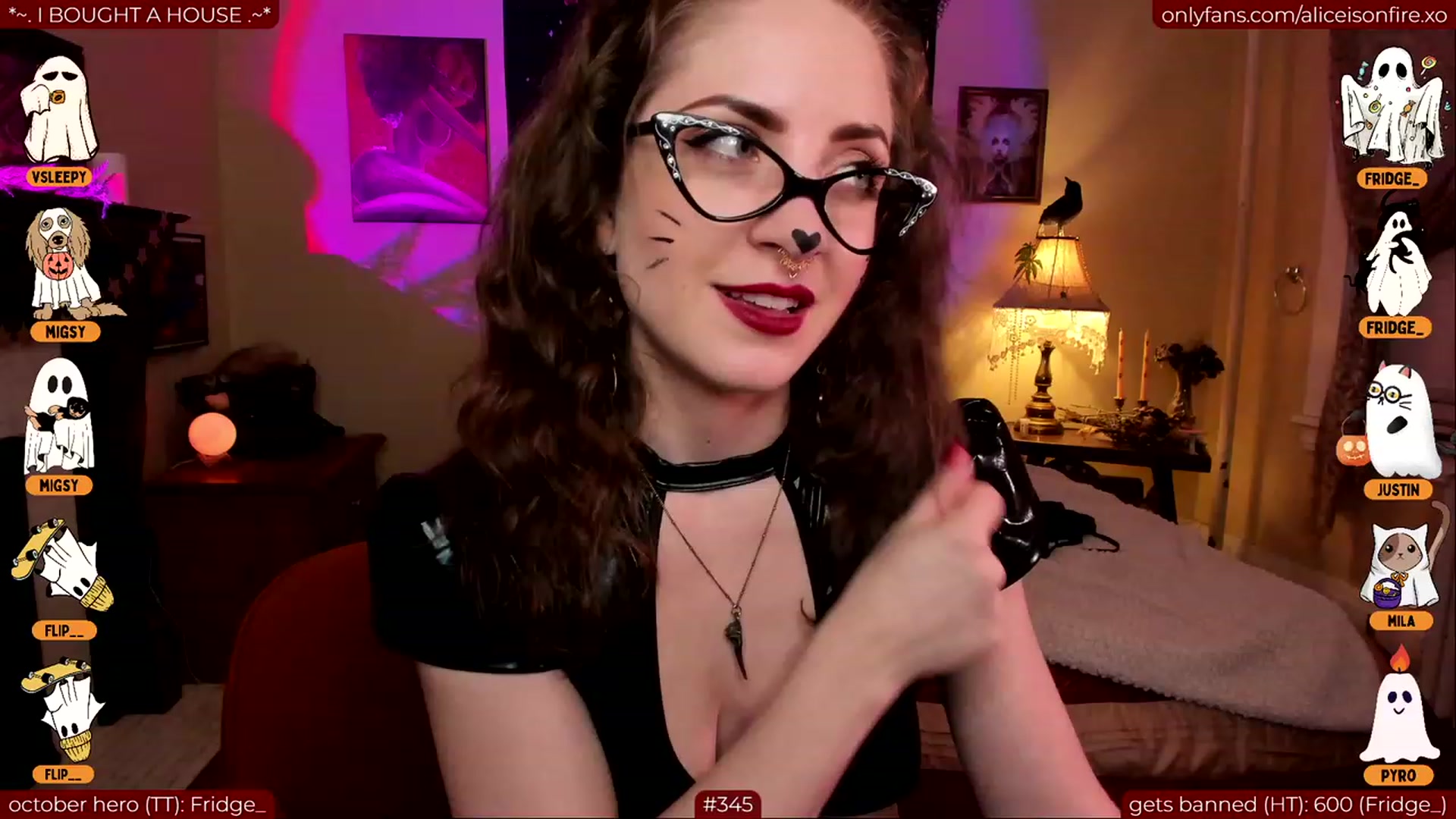 Gallery image thumbnail from aliceisonfire's myfreecams stream on, 10/14/2023, 09:03 image 5 of 20