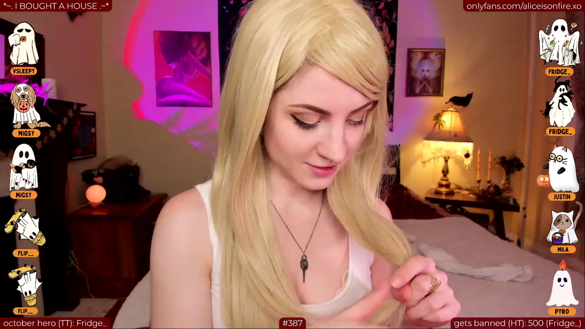 Gallery image thumbnail from aliceisonfire's myfreecams stream on, 10/16/2023, 05:20 image 2 of 20