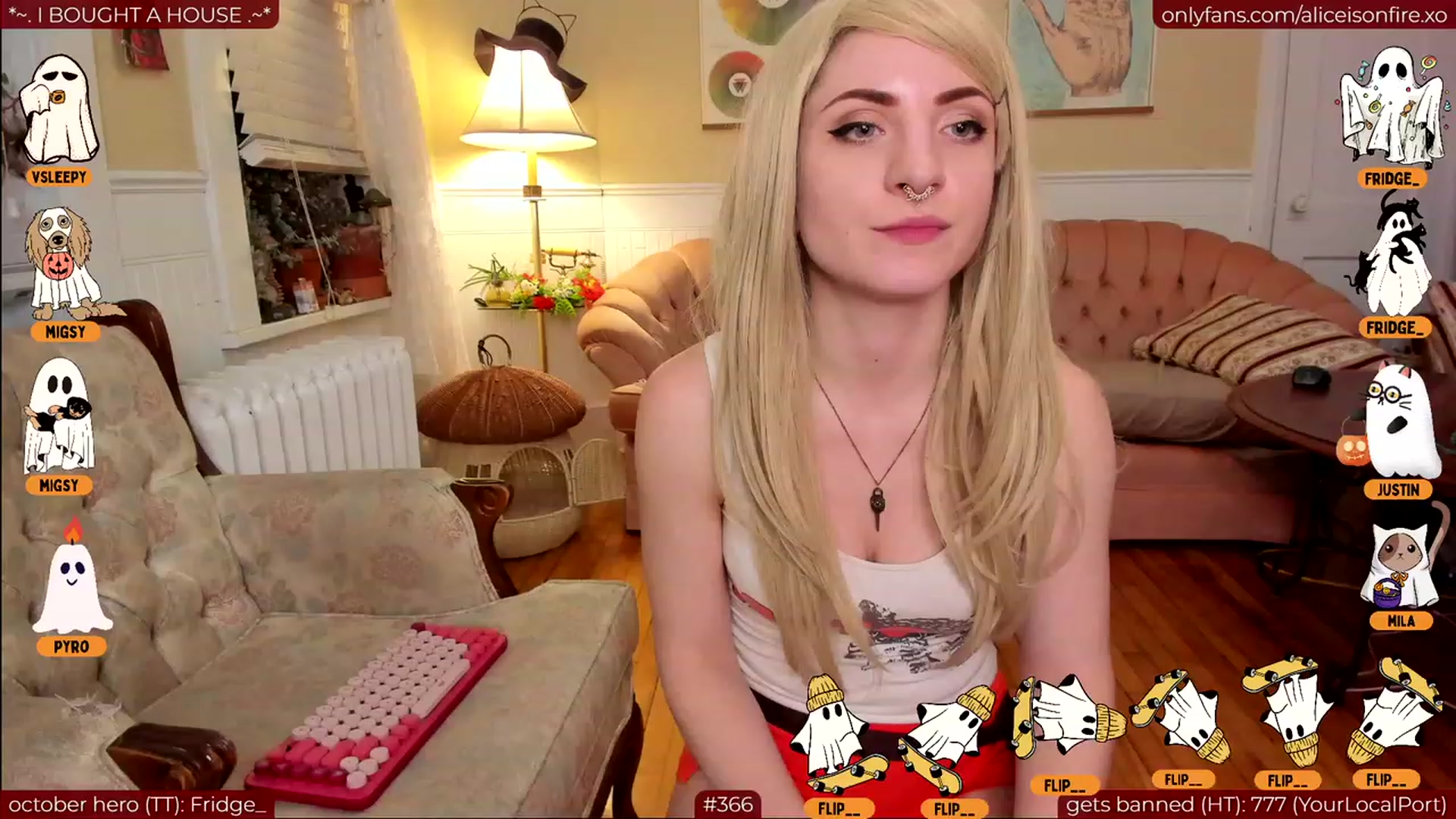 Gallery image thumbnail from aliceisonfire's myfreecams stream on, 10/16/2023, 07:31 image 10 of 20