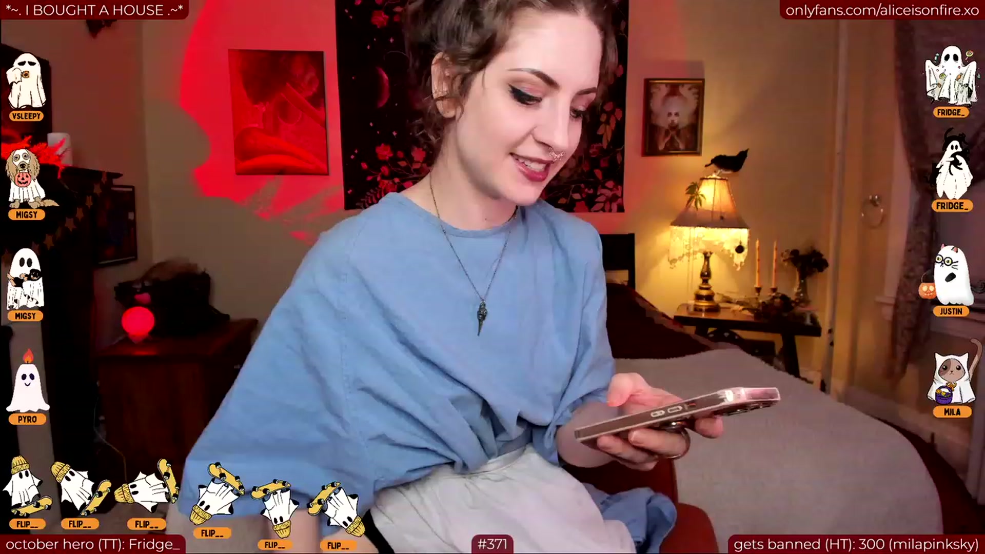 Gallery image thumbnail from aliceisonfire's myfreecams stream on, 10/17/2023, 04:51 image 1 of 20