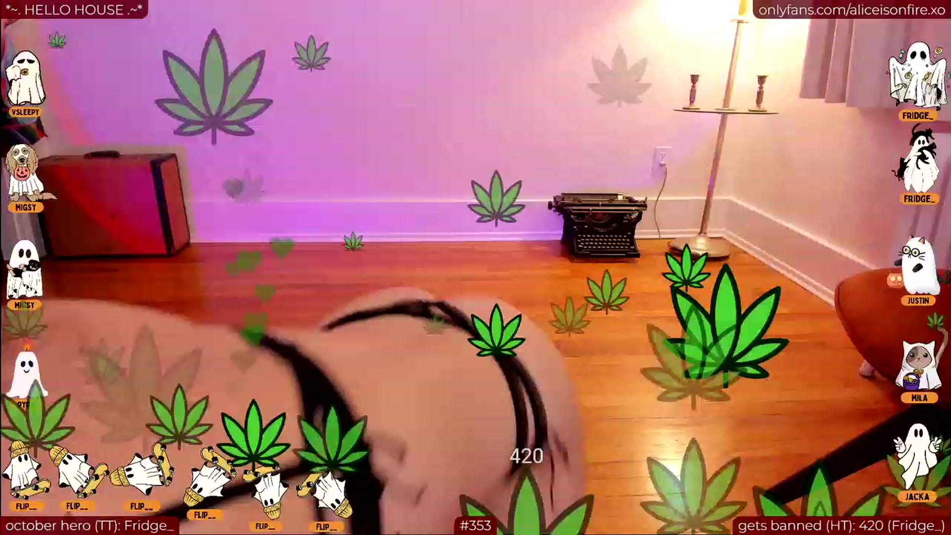 Gallery image thumbnail from aliceisonfire's myfreecams stream on, 10/24/2023, 05:56 image 11 of 20