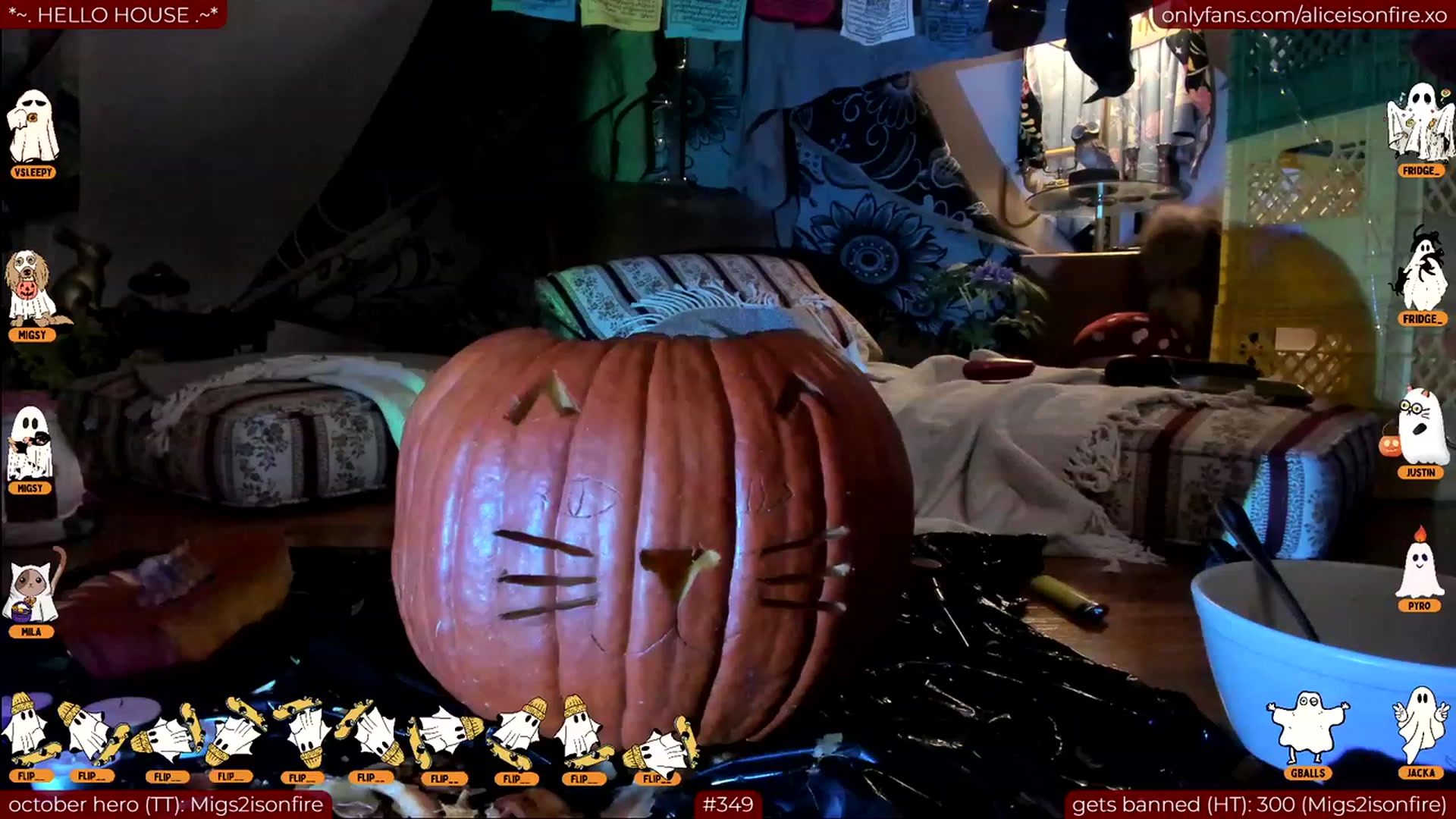 Gallery image thumbnail from aliceisonfire's myfreecams stream on, 10/31/2023, 07:43 image 19 of 20